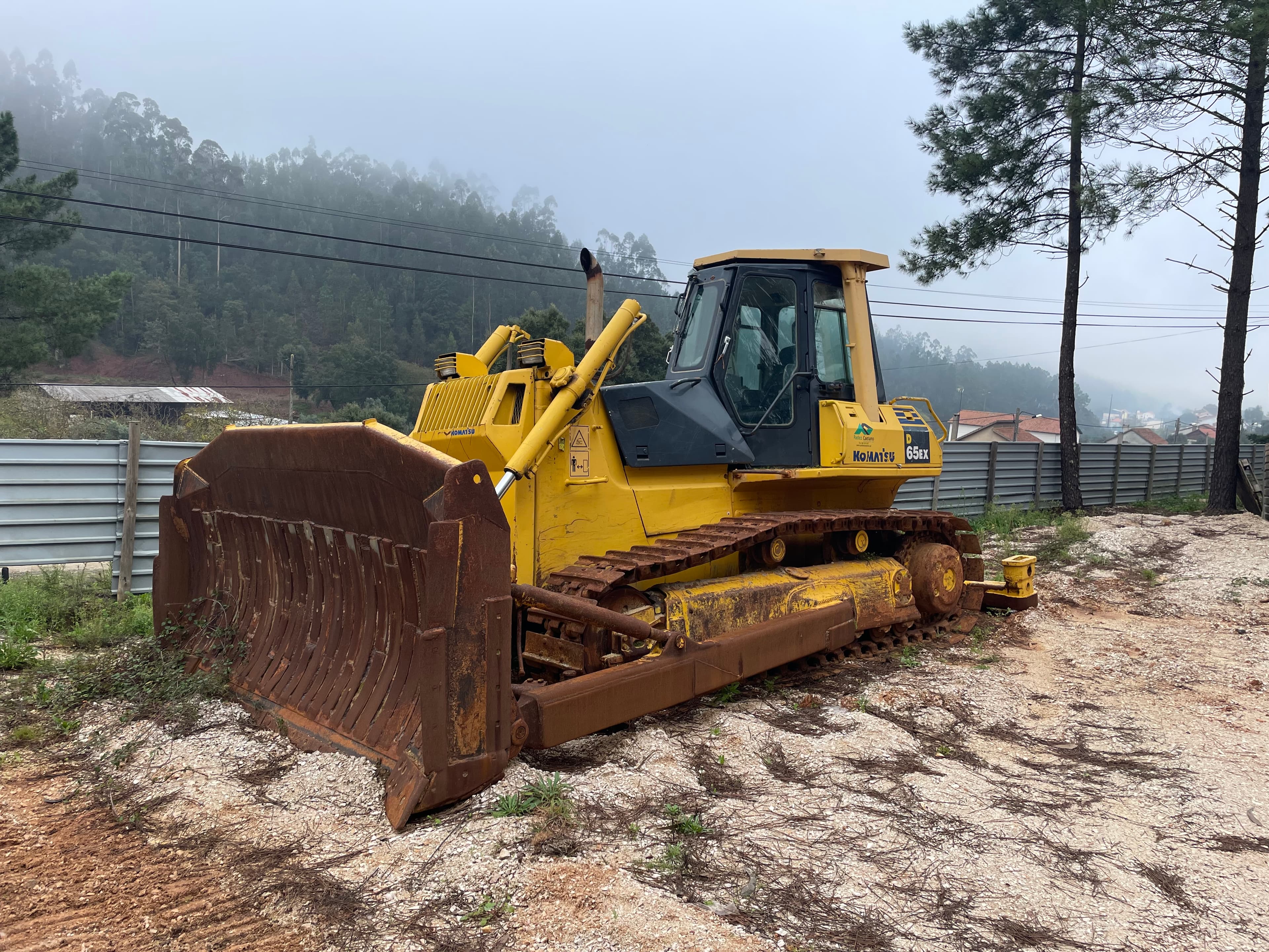 Bulldozer Komatsu 65 EX 12 — imagen 1