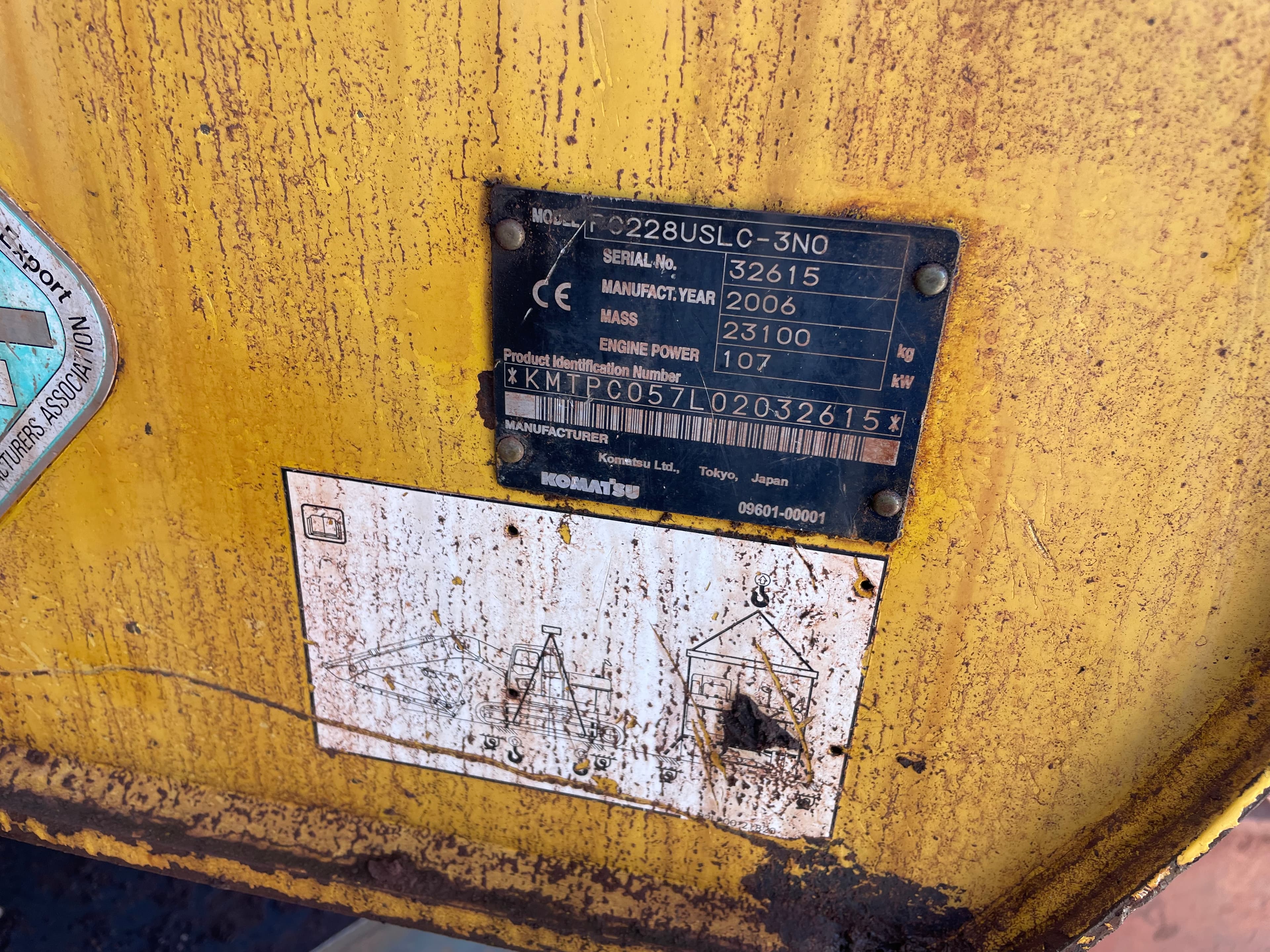 Giratória Komatsu PC 228 — image 5