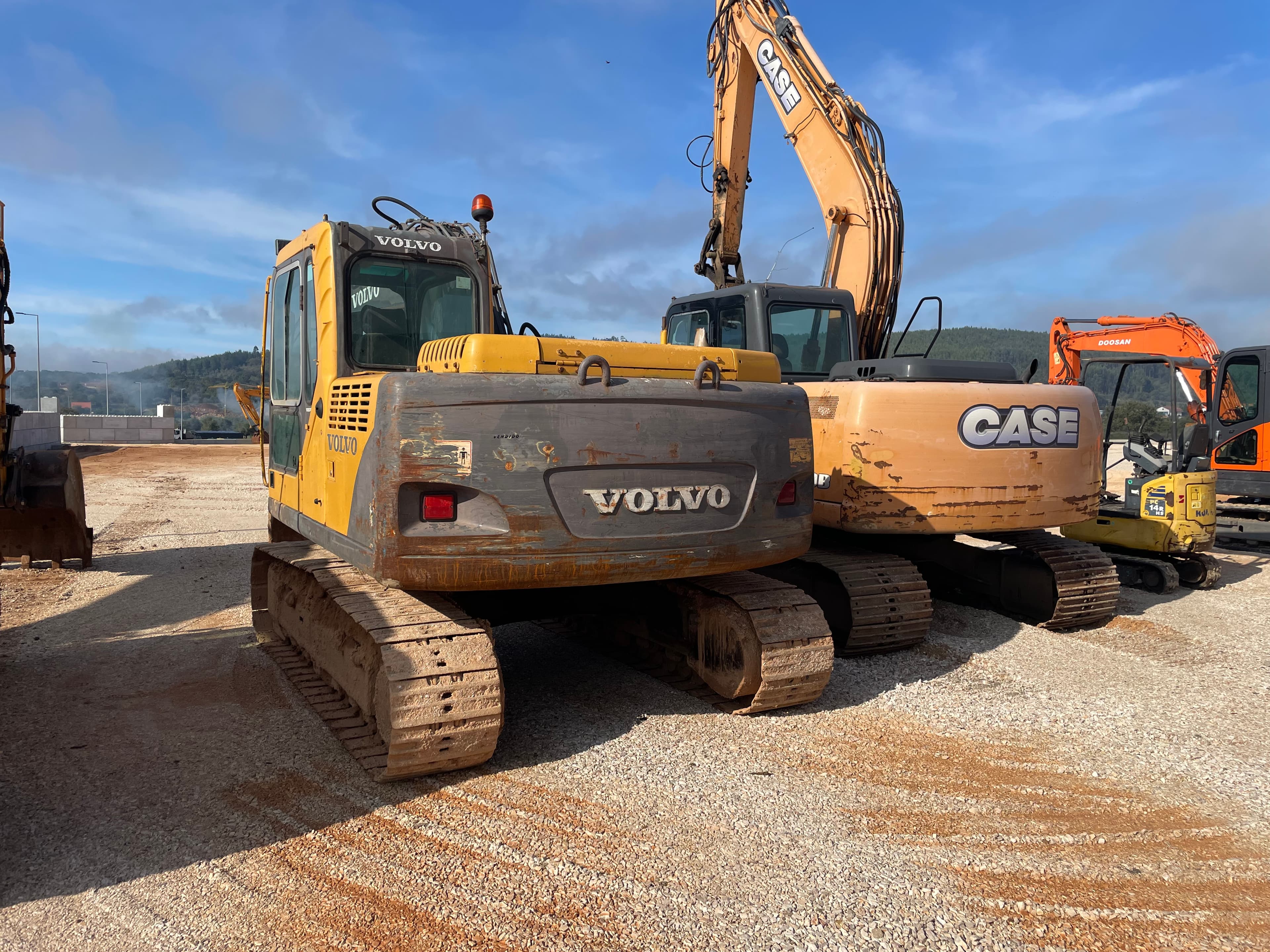 Giratória Volvo EC 140 BLC — imagen 2
