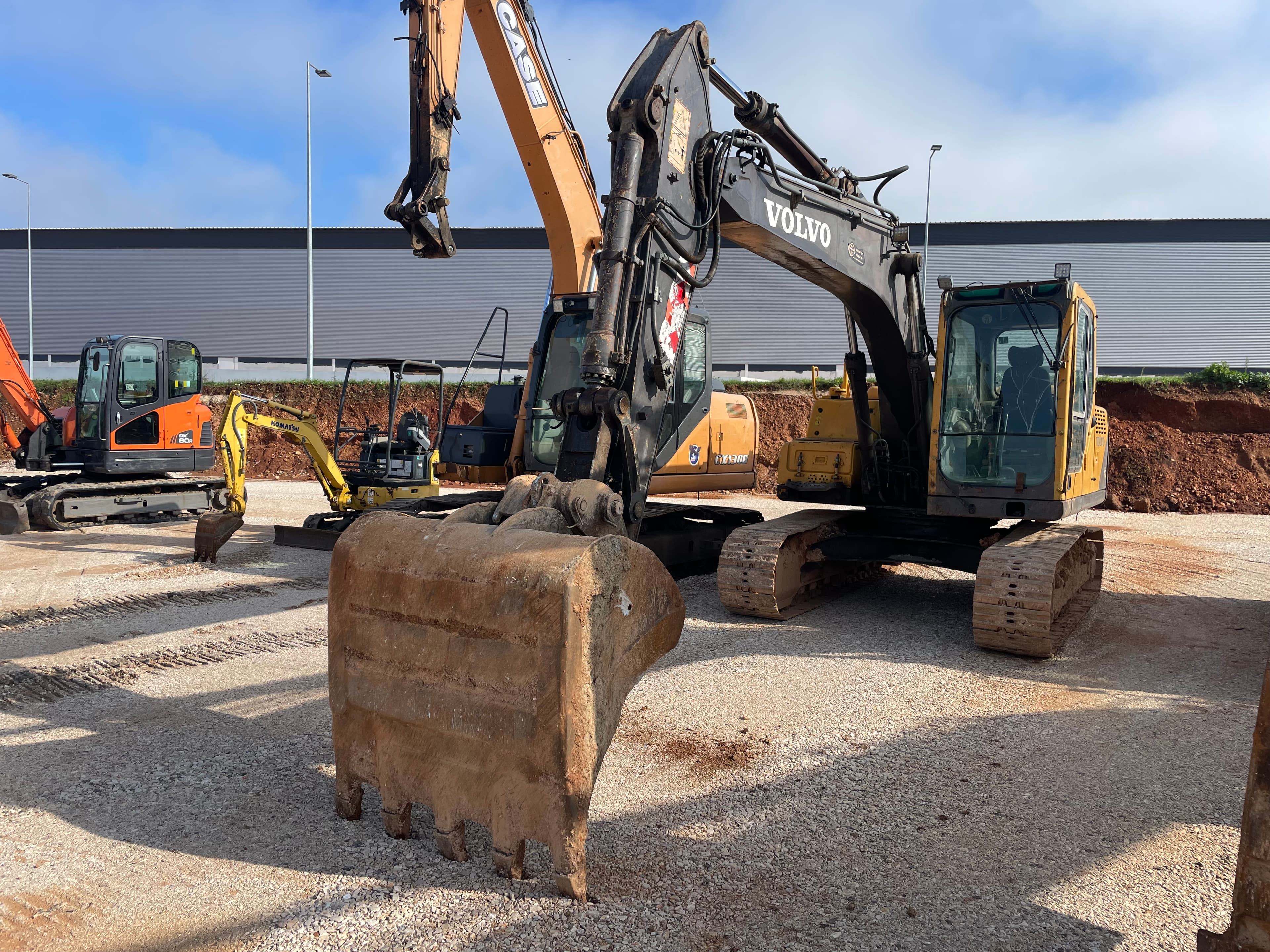 Giratória Volvo EC 140 BLC — imagen 1