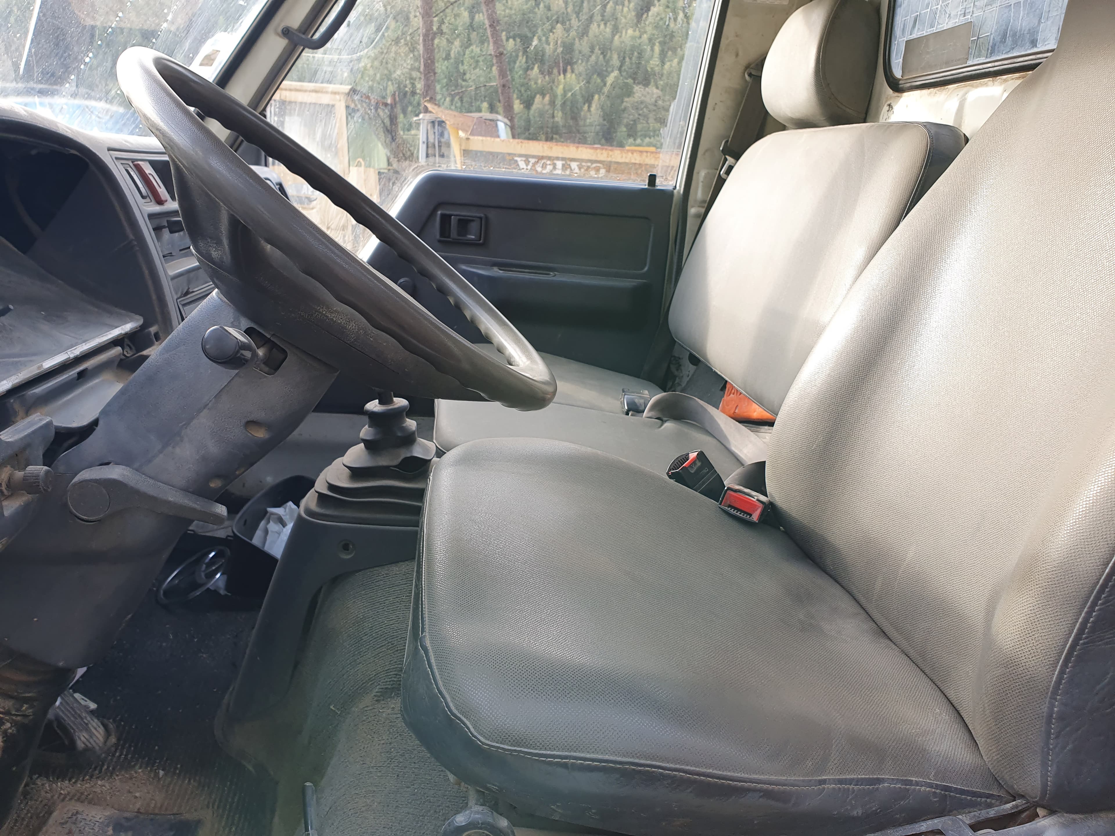 Toyota · Year 1999 — image 20