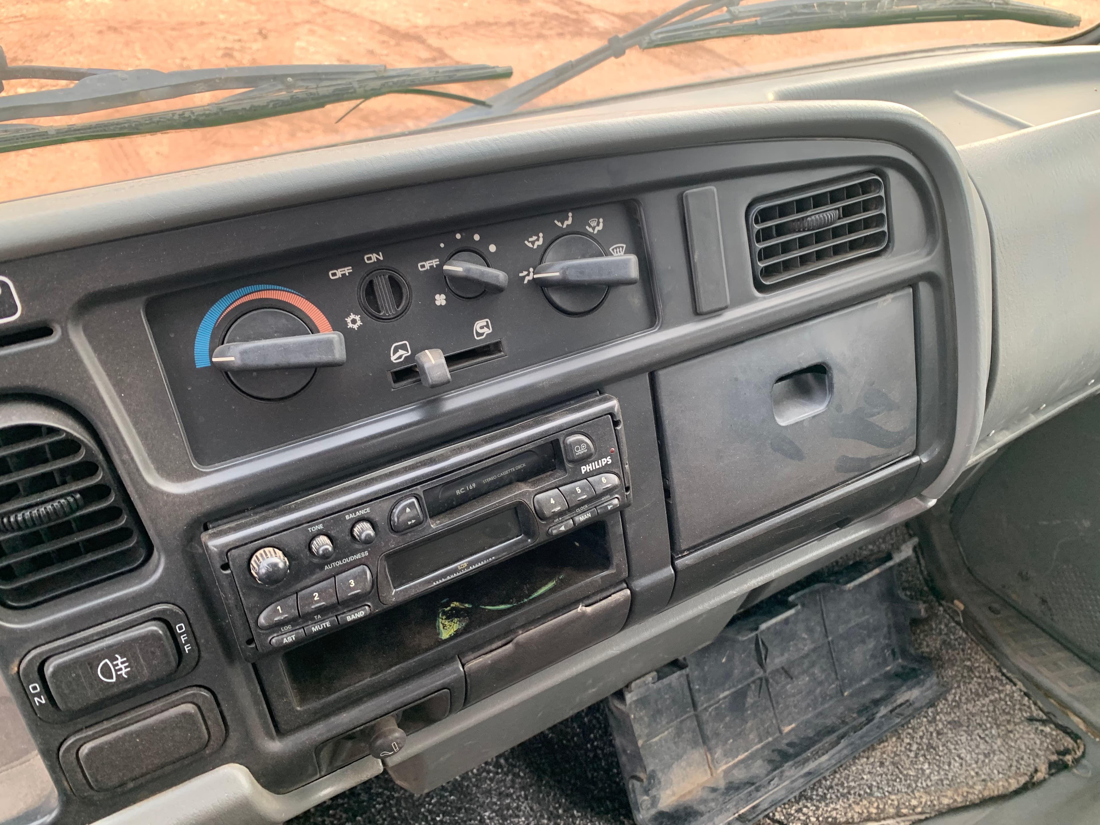Mitsubishi Canter · Ano 2001 — imagen 16