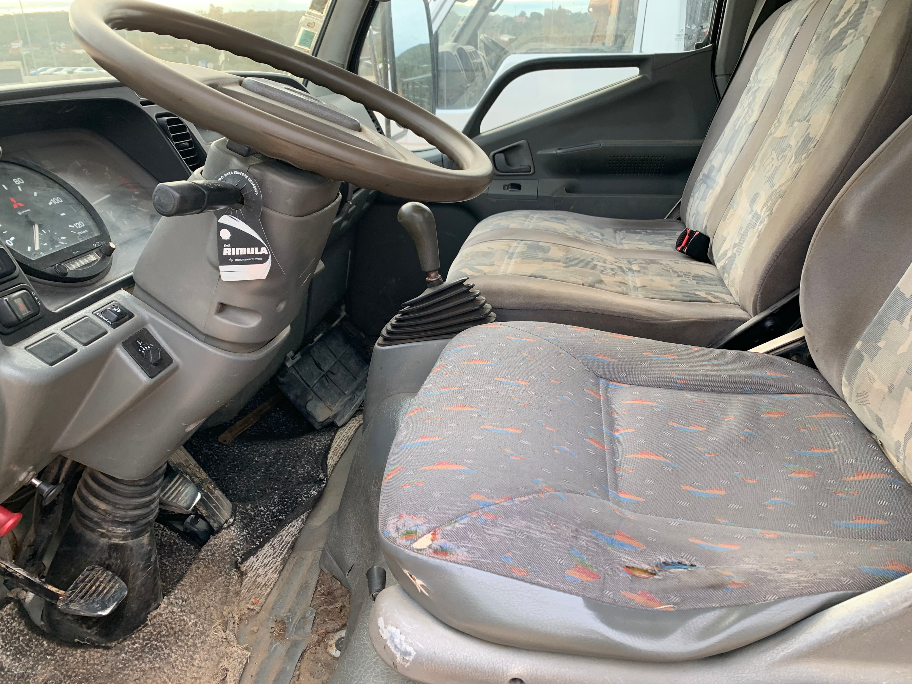Mitsubishi Canter · Ano 2001 — imagen 13