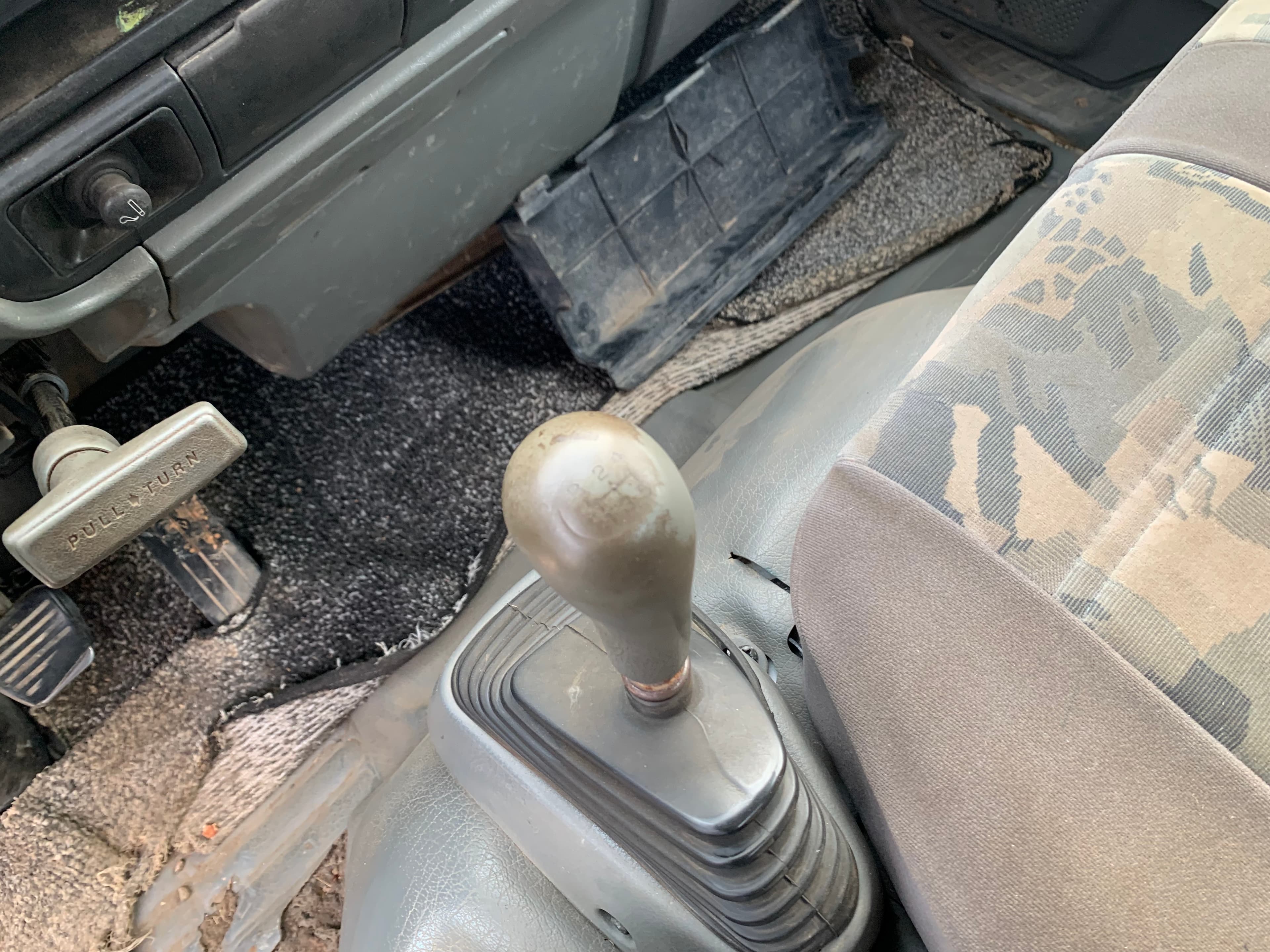 Mitsubishi Canter · Ano 2001 — imagen 17