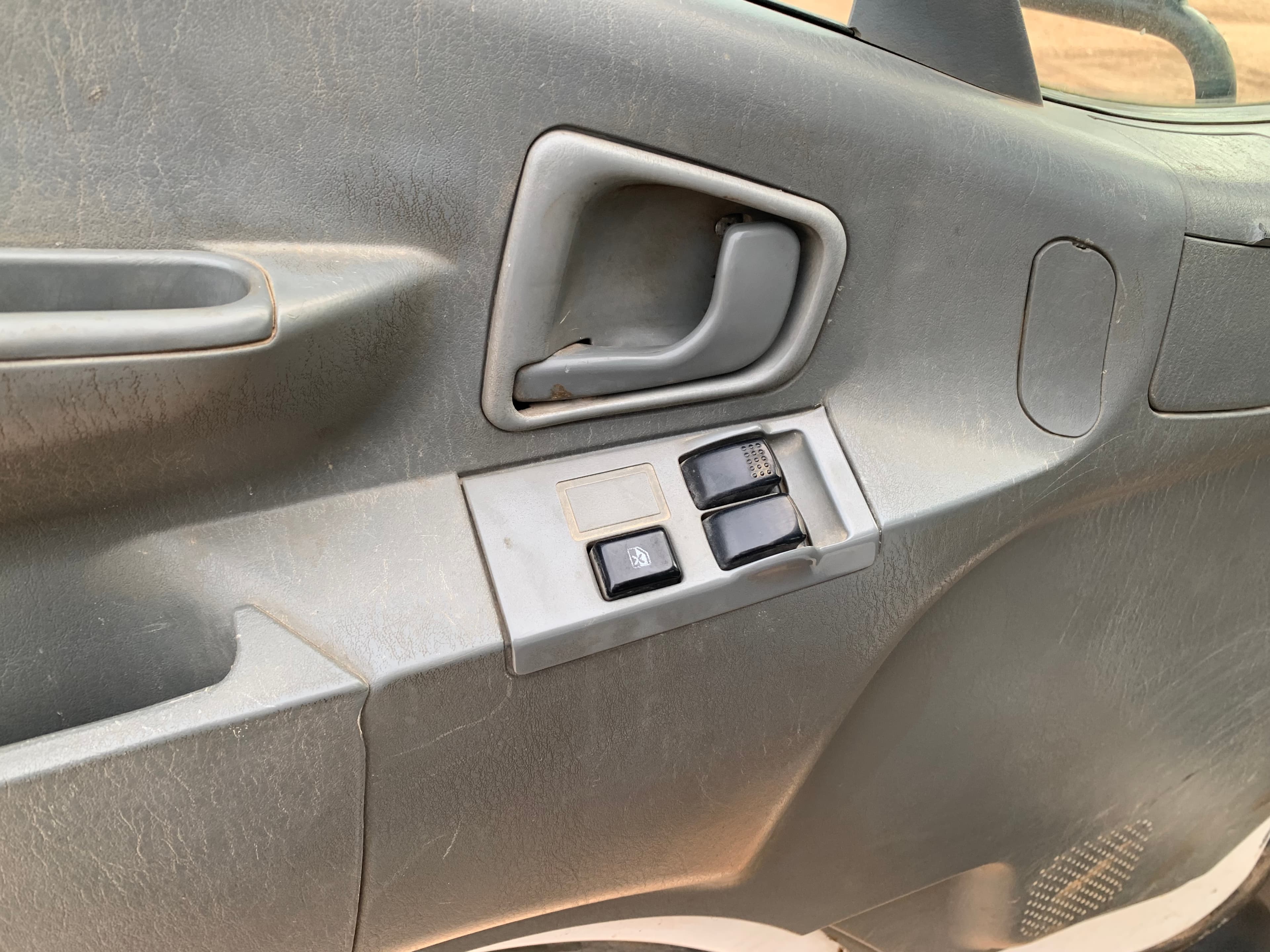 Mitsubishi Canter · Ano 2001 — imagen 12