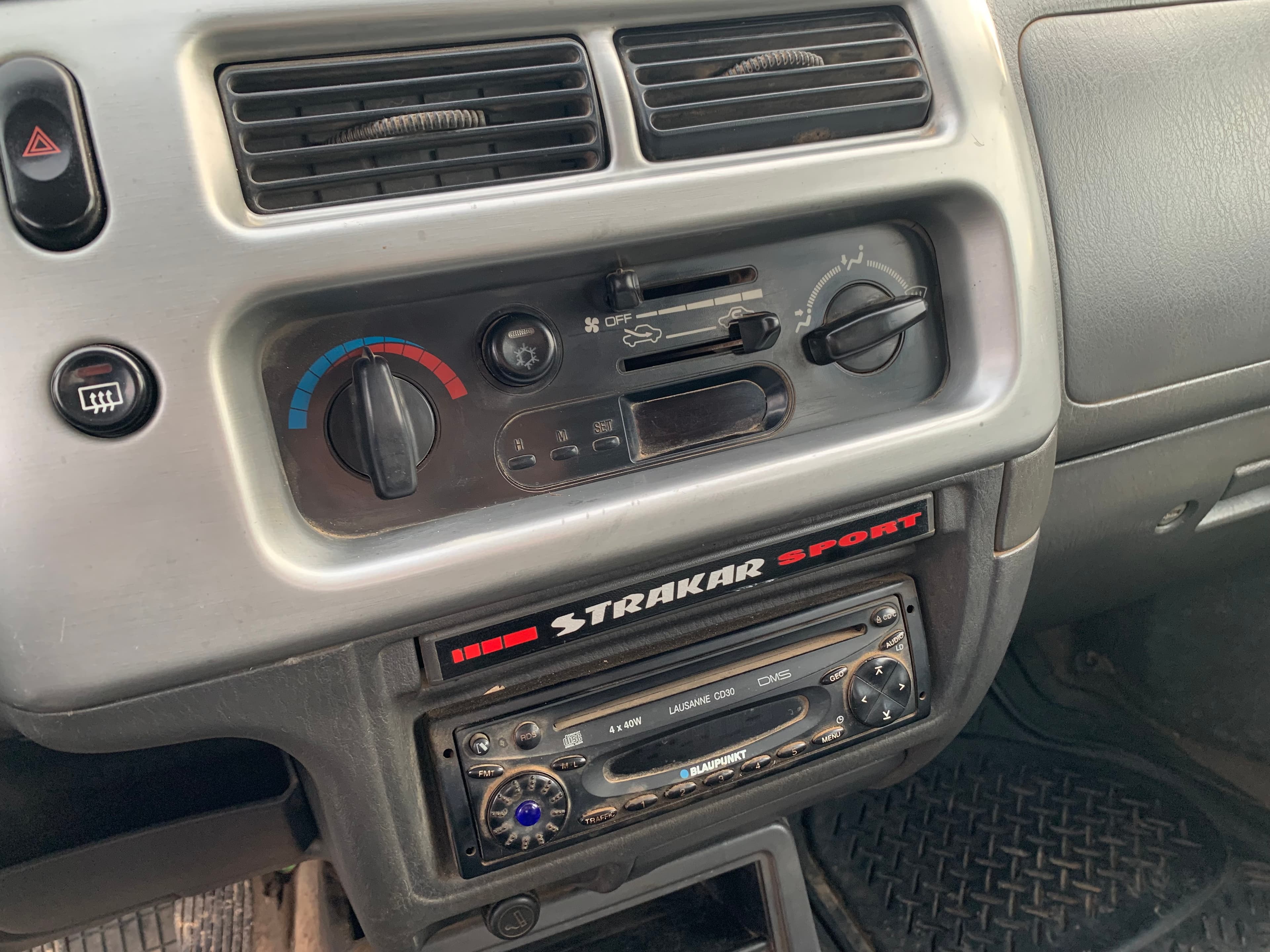 Mitsubishi L200 · Año 2001 — imagen 19