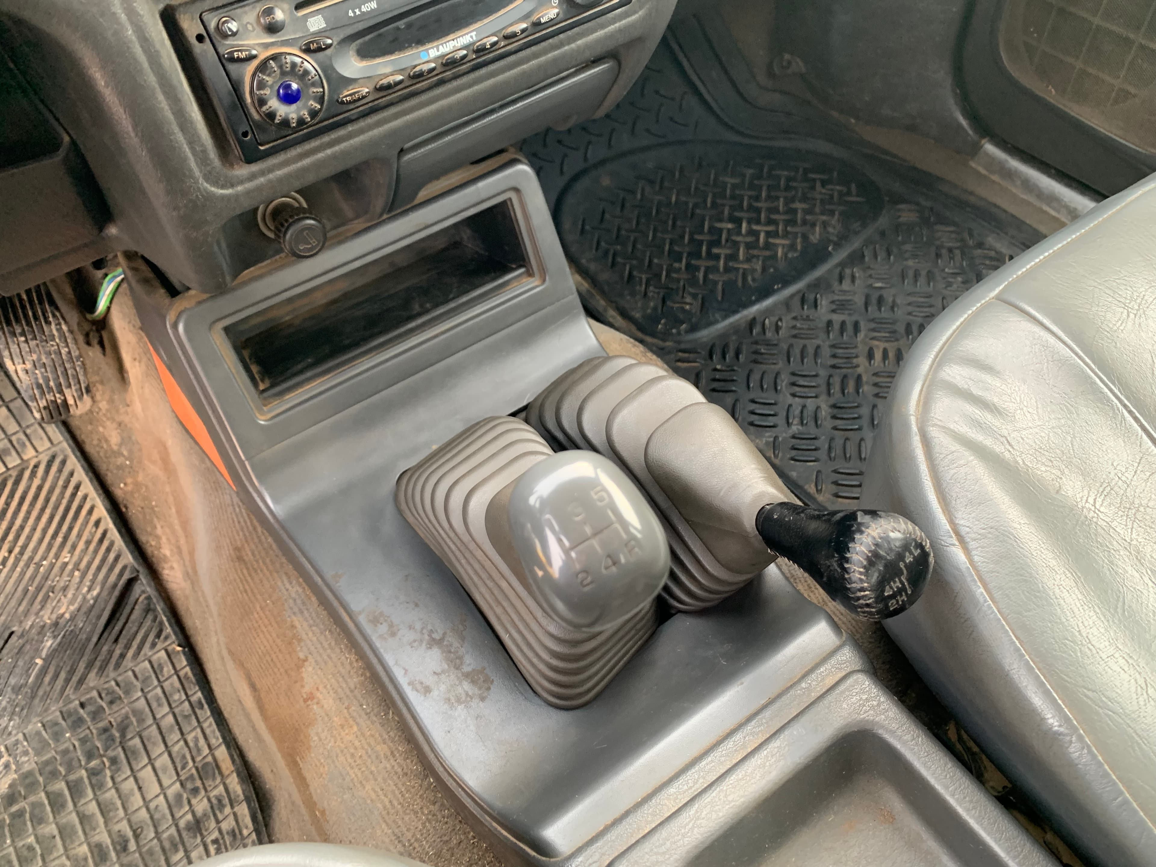 Mitsubishi L200 · Año 2001 — imagen 20