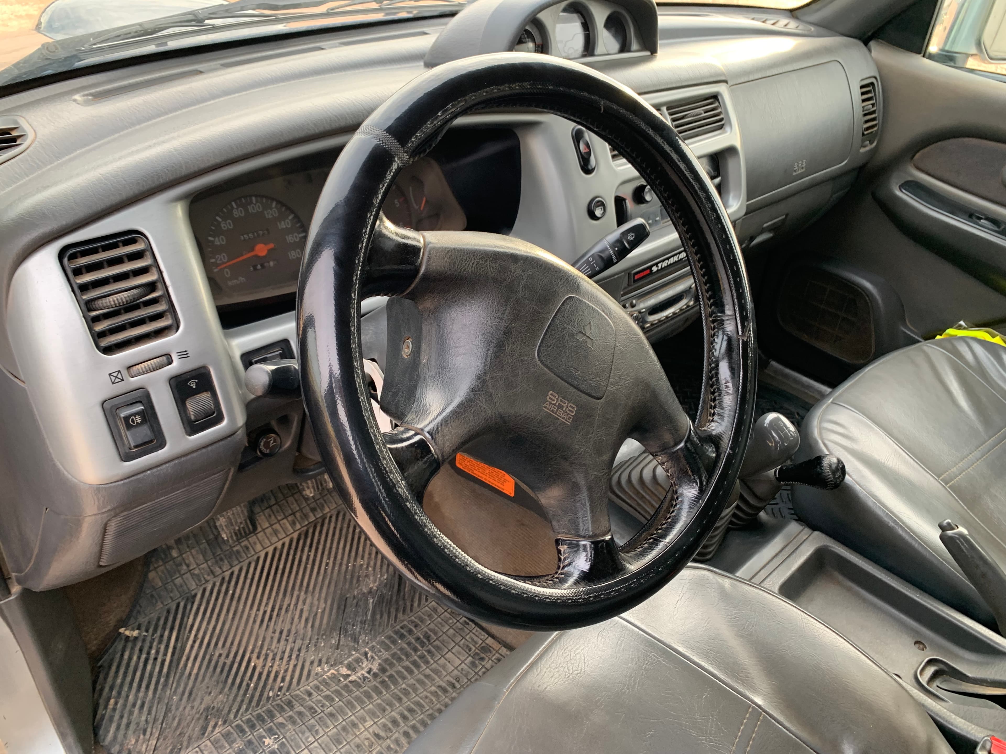 Mitsubishi L200 · Año 2001 — imagen 17