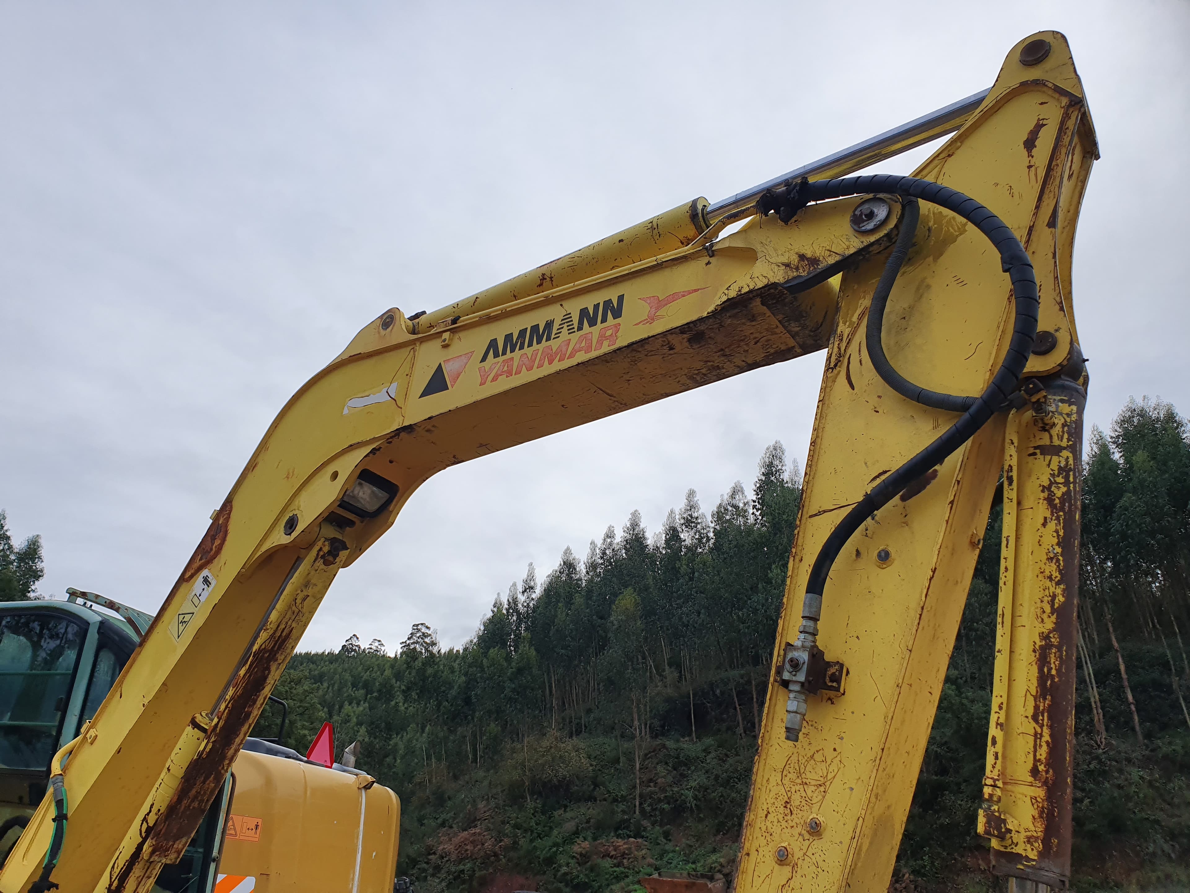 Giratoria Yanmar SV100 — imagen 4
