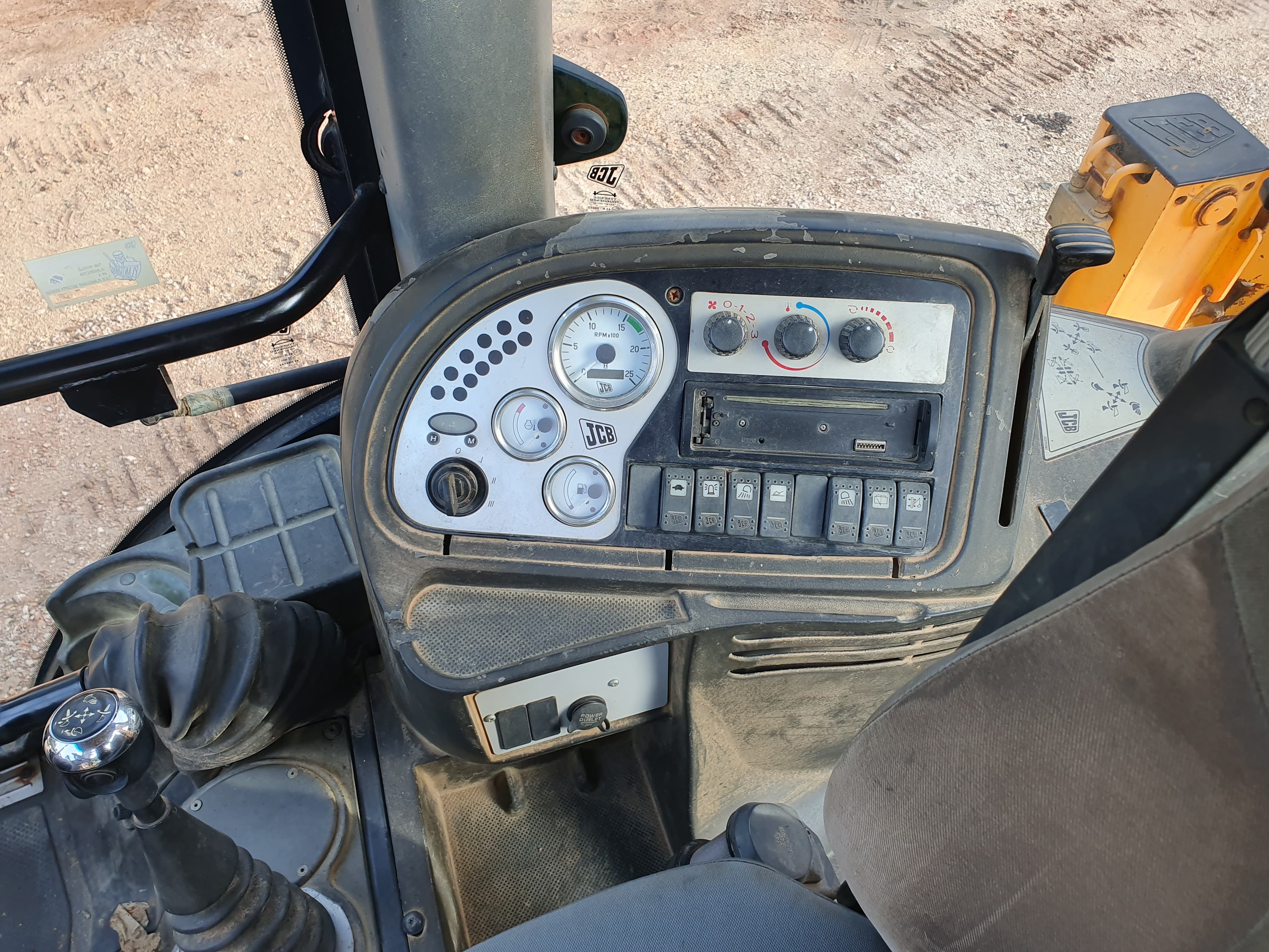 Retroescavadora JCB 3CX — imagen 13