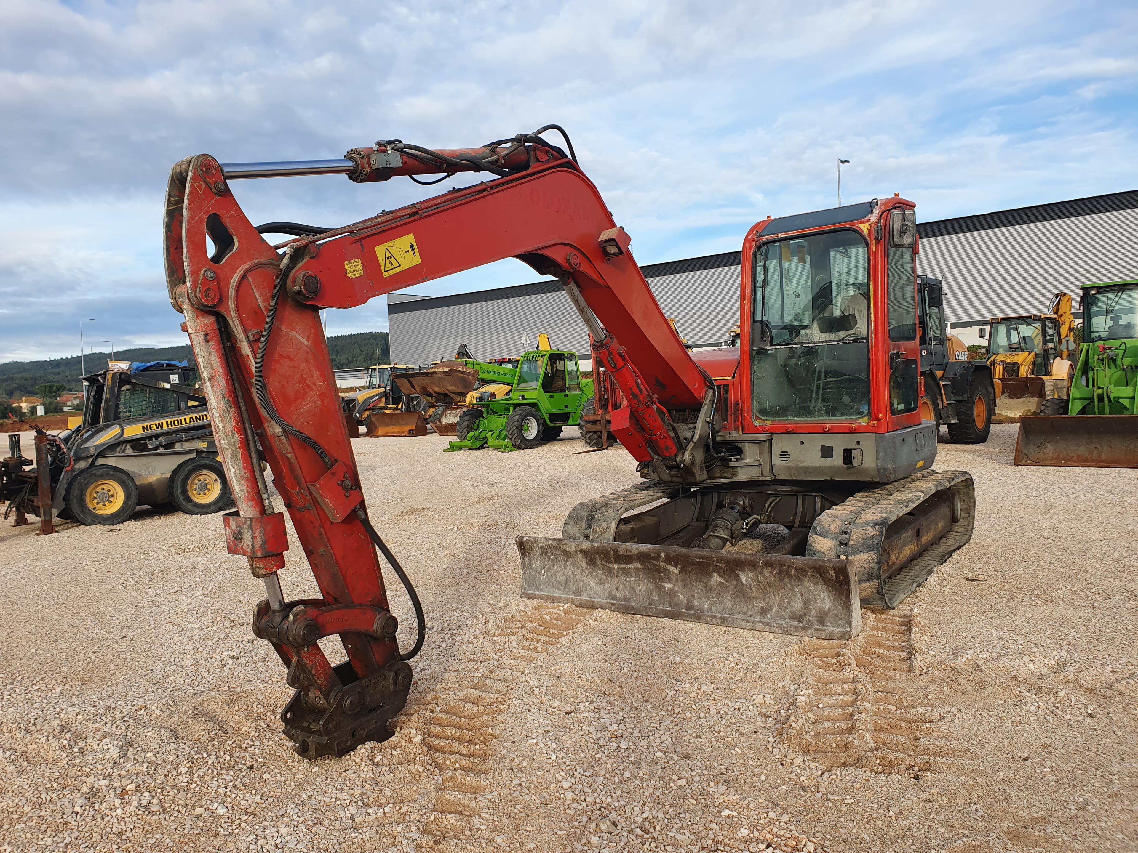 Giratória Volvo ECR88 — imagen 1