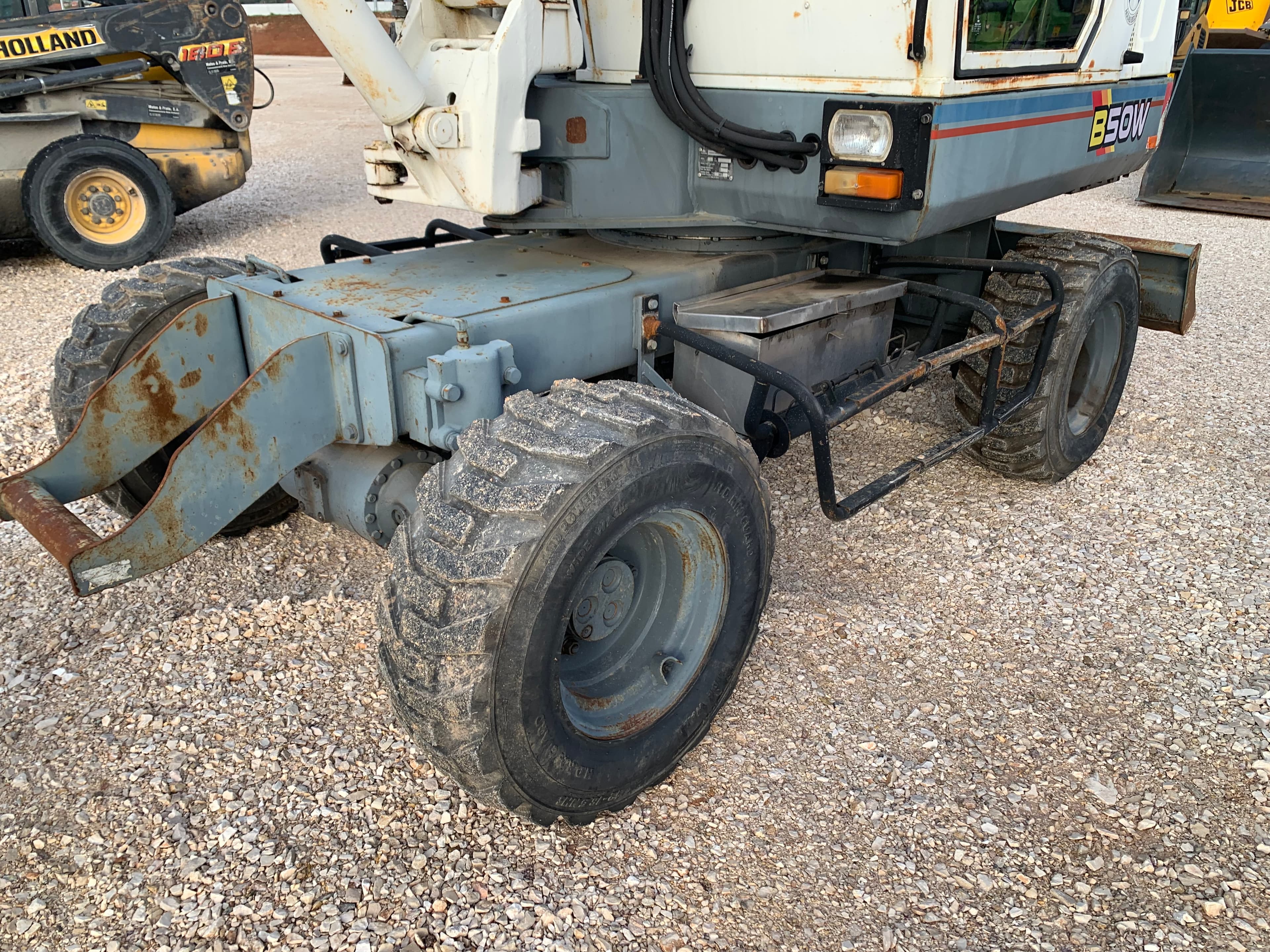Giratória Yanmar B50W — imagen 8