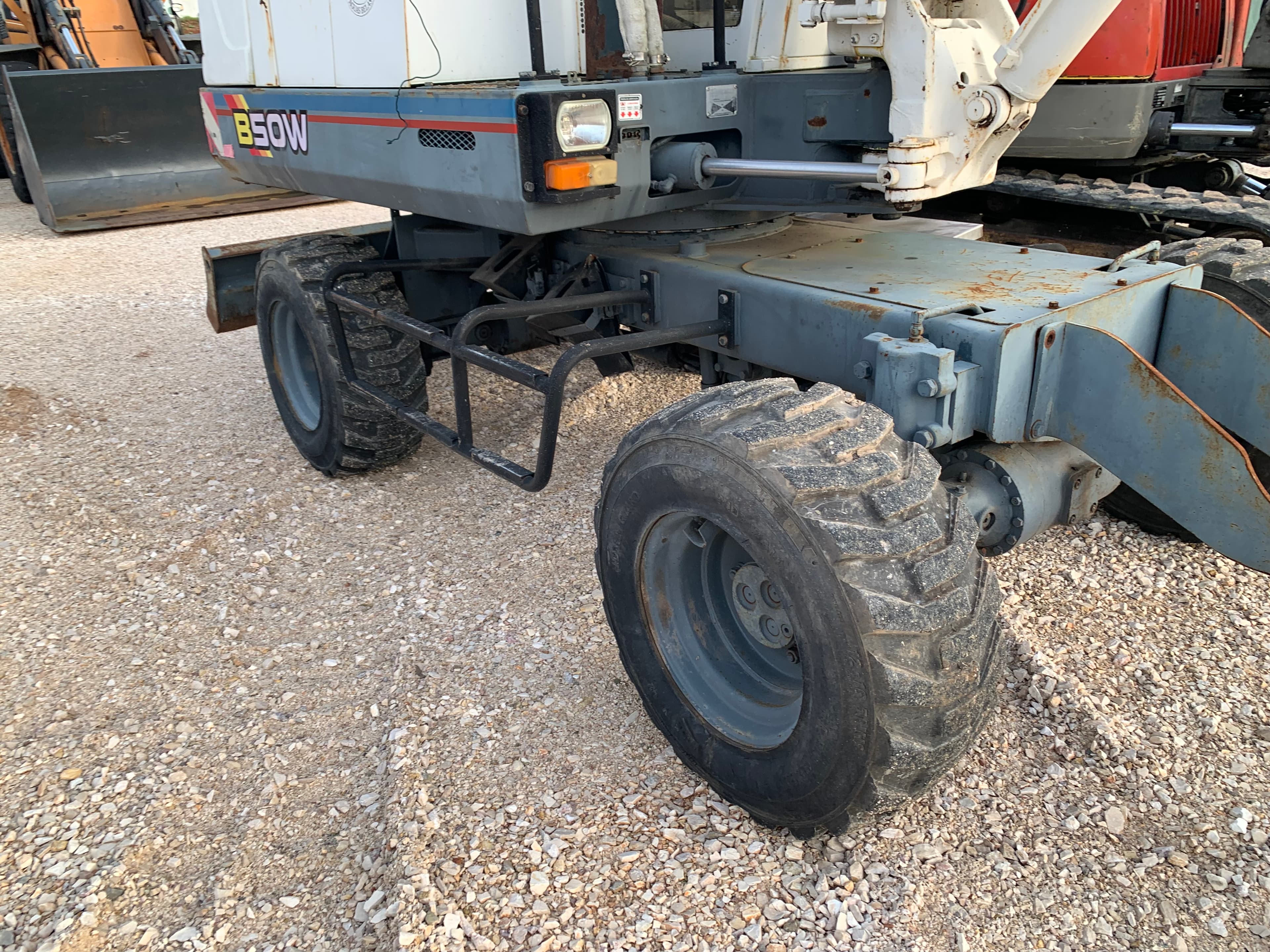 Giratória Yanmar B50W — imagen 7