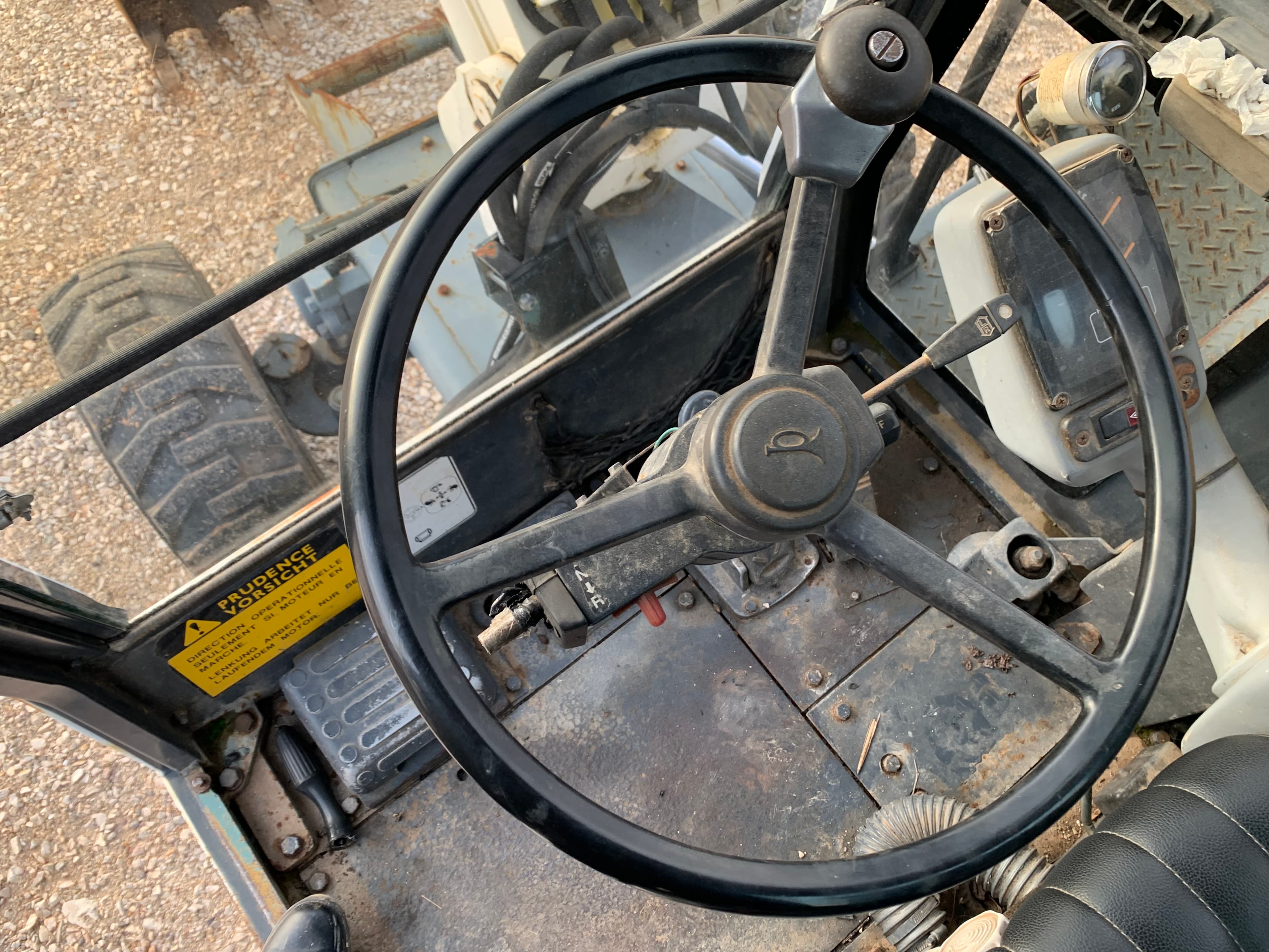 Giratória Yanmar B50W — imagen 12
