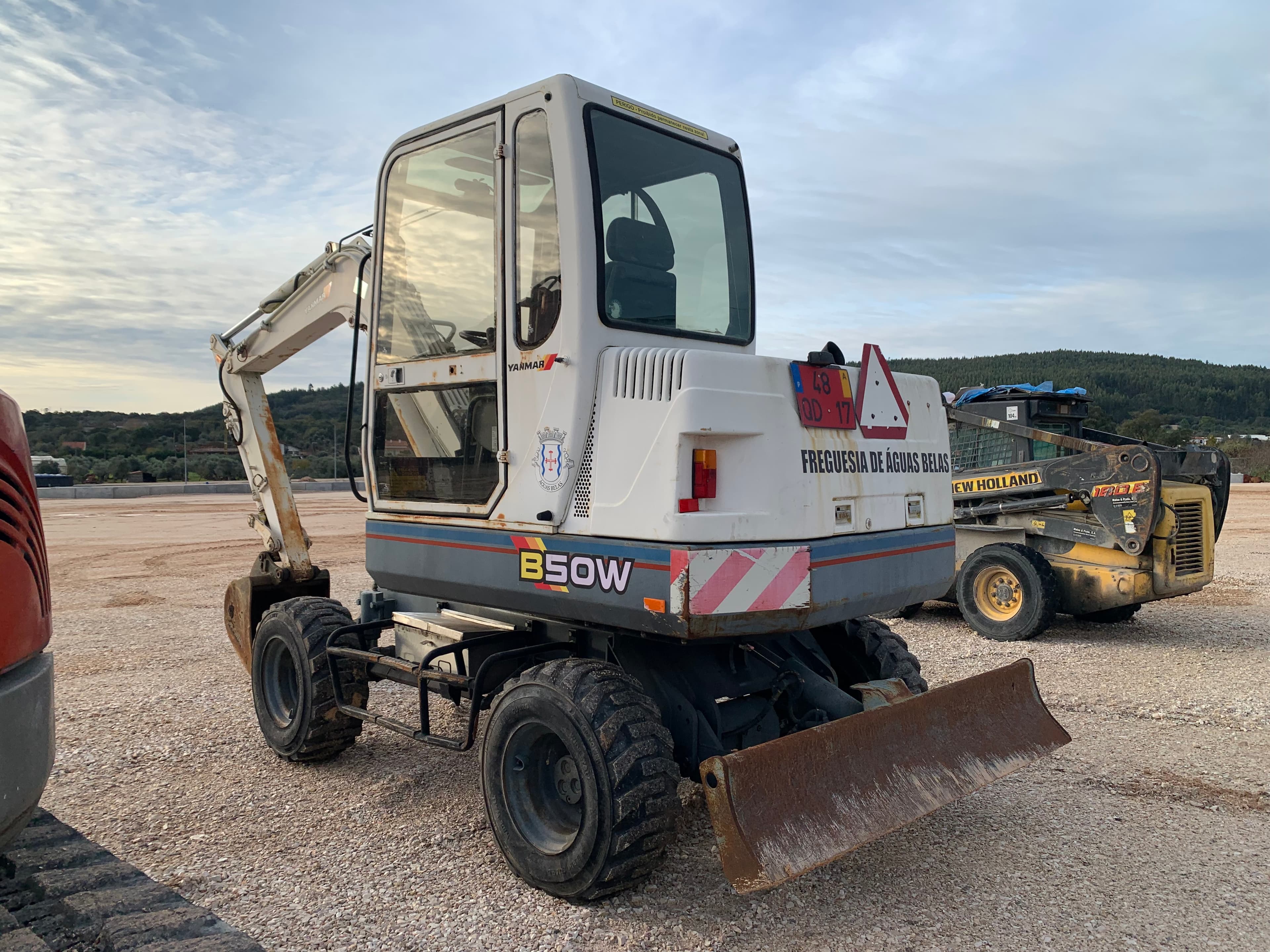Giratória Yanmar B50W — imagen 3