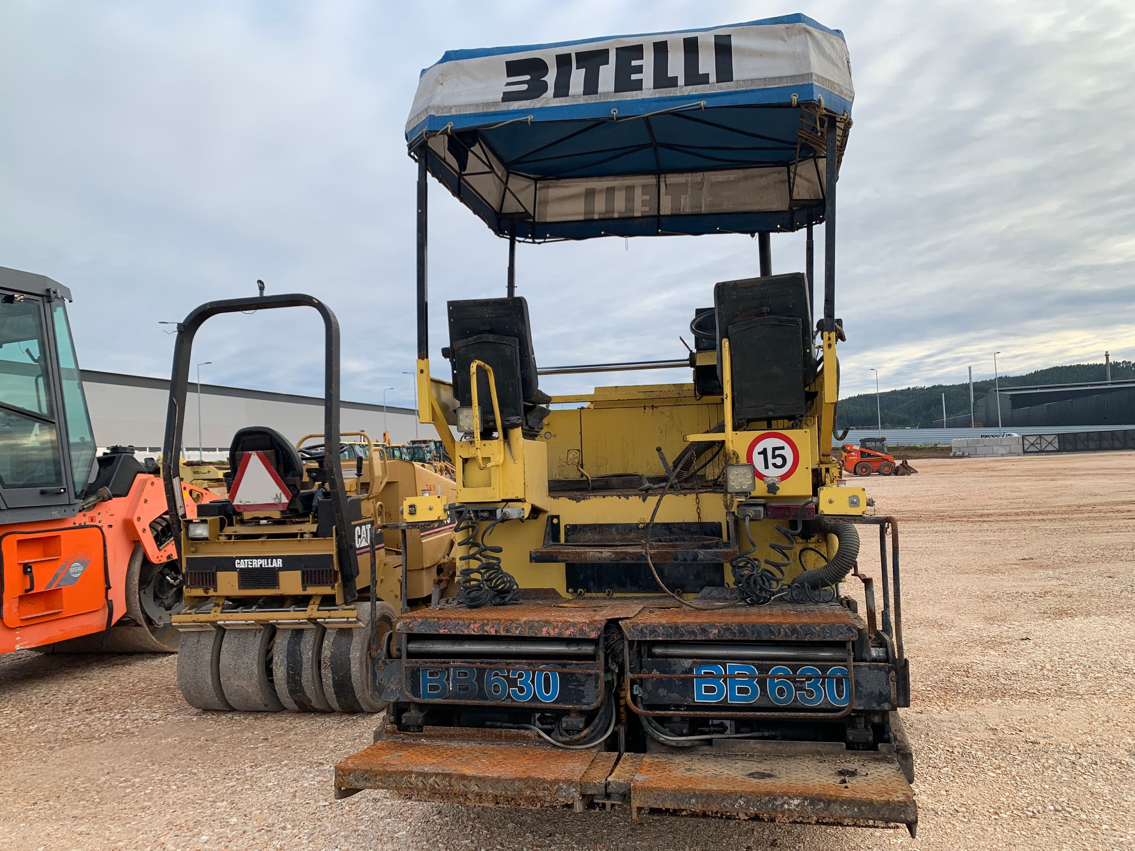 Espalhadora Asfalto Bitelli BB 630 — image 6