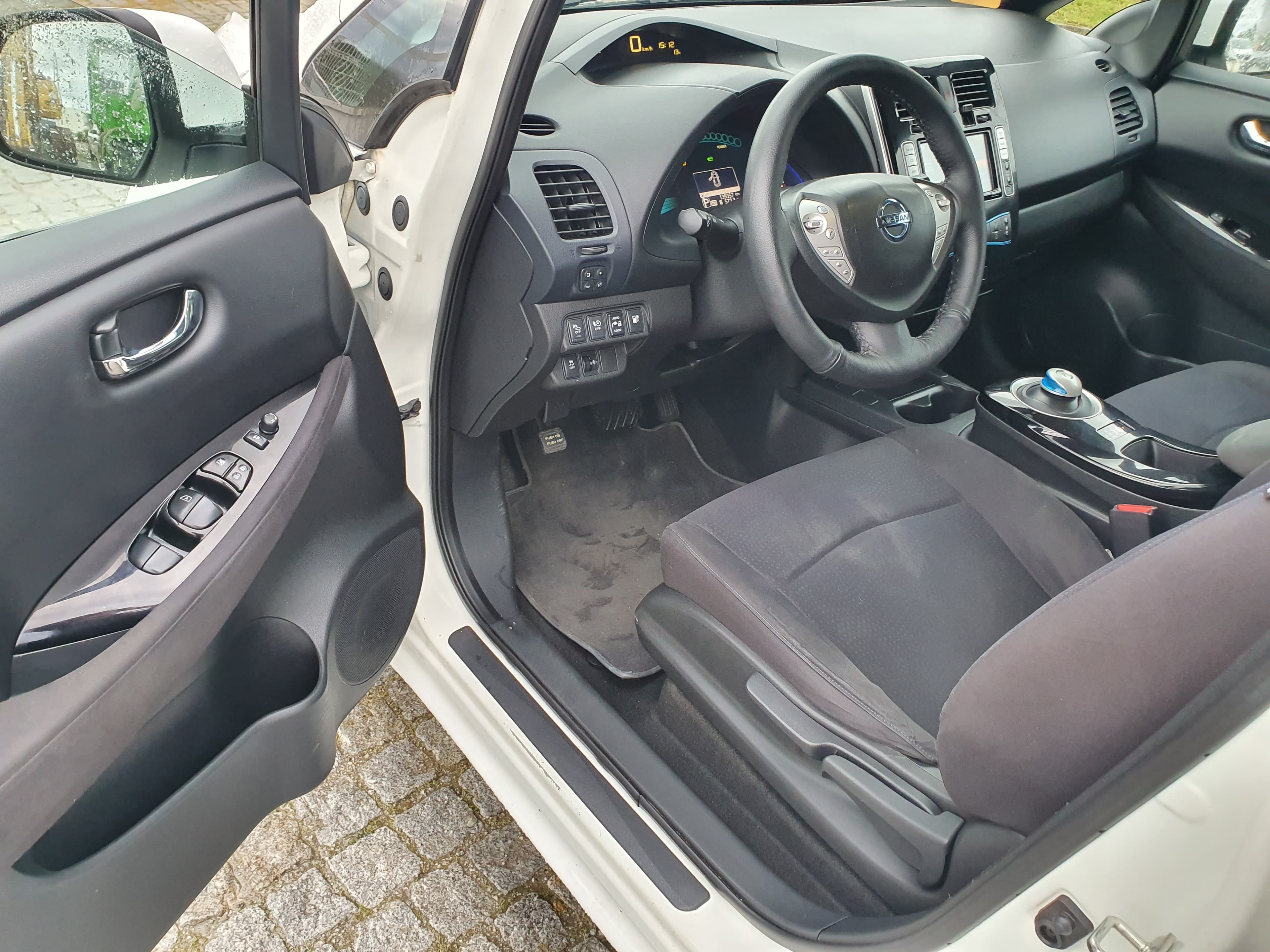 Nissan Leaf · Elétrico · Ano 2014 — imagen 27