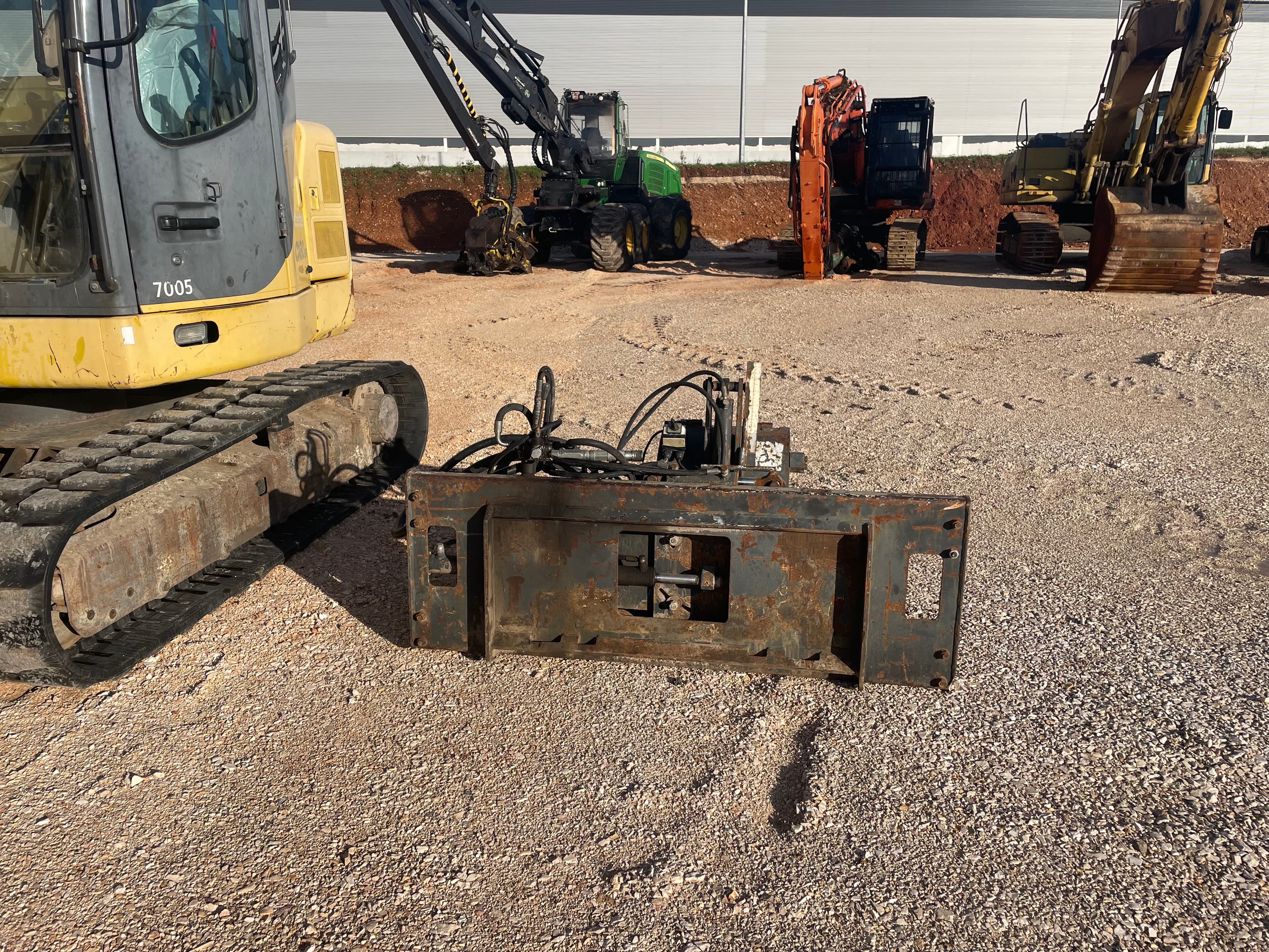 Mini Pá Carregadora New Holland LS180 B — imagen 9