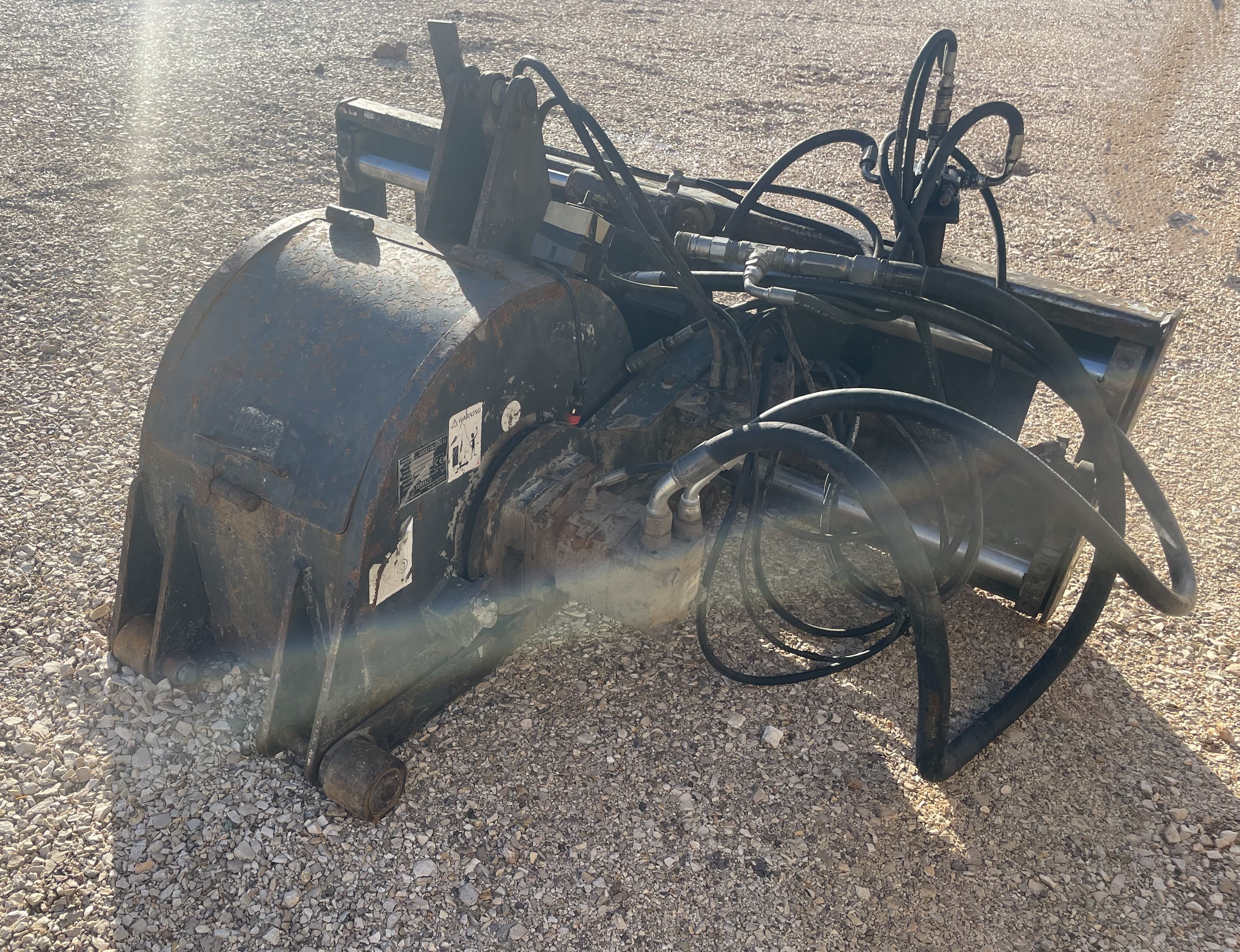 Mini Pá Carregadora New Holland LS180 B — imagen 7