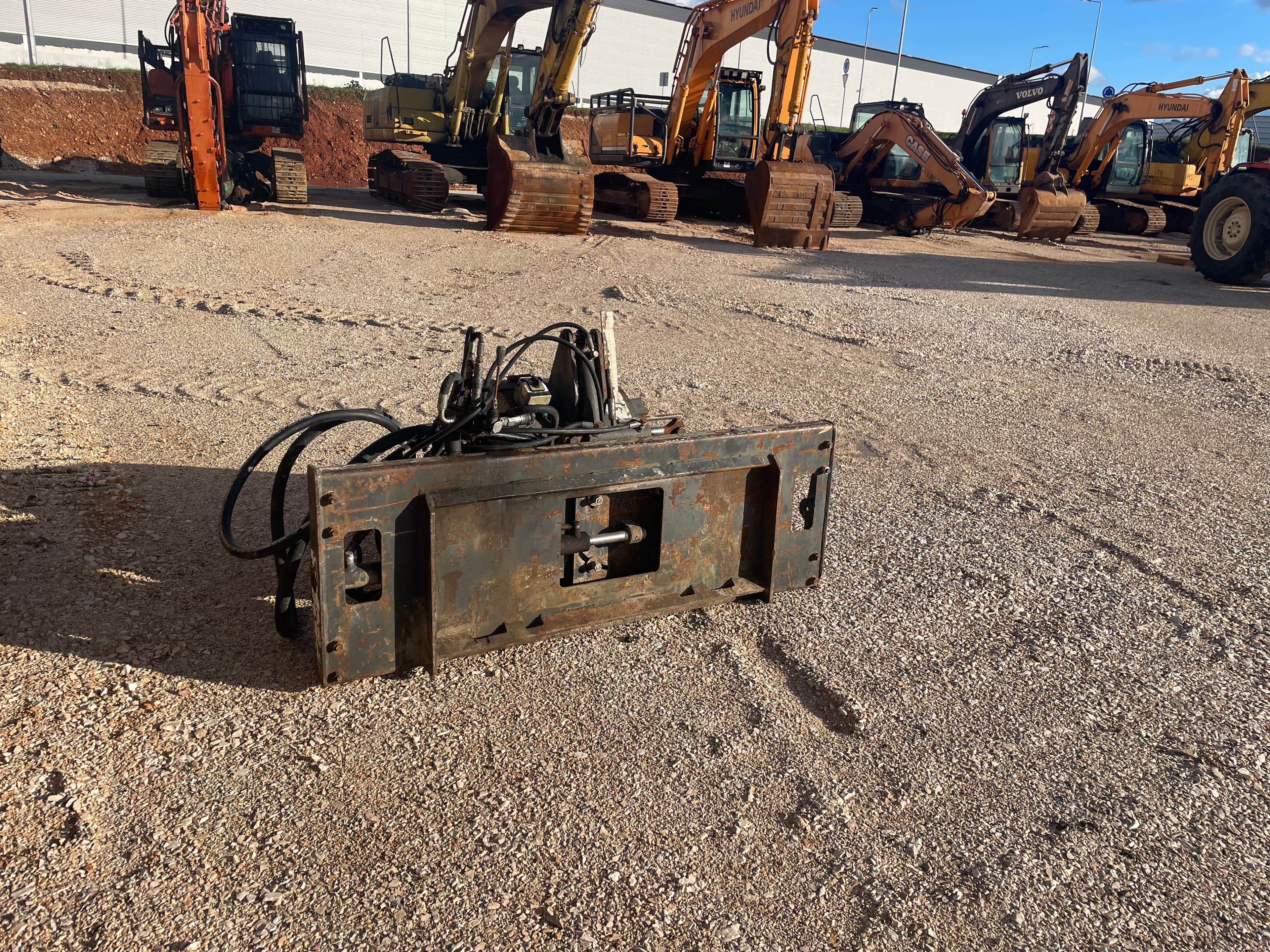 Mini Pá Carregadora New Holland LS180 B — imagen 10