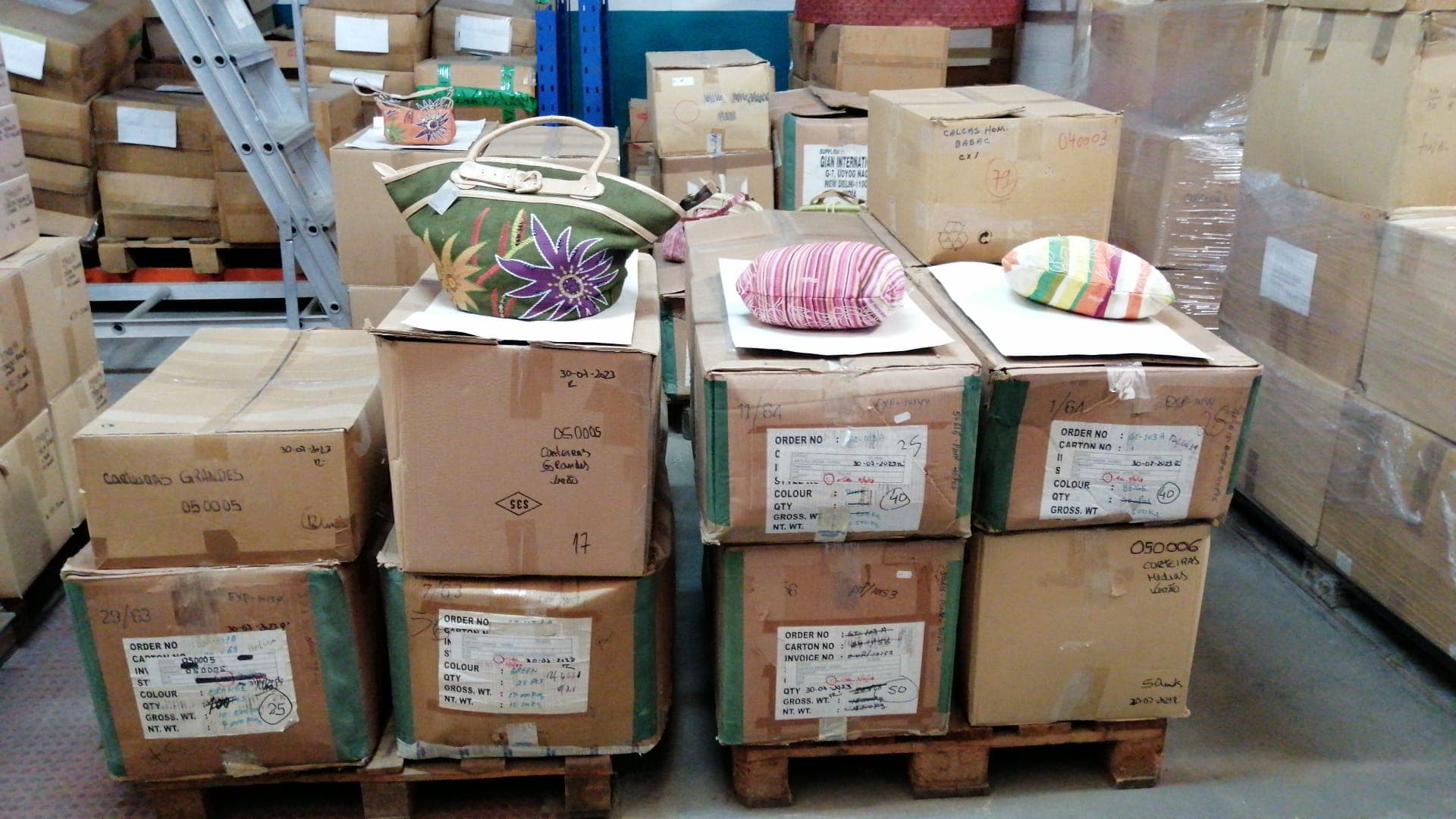 Lote malas e carteiras de senhora — imagen 7