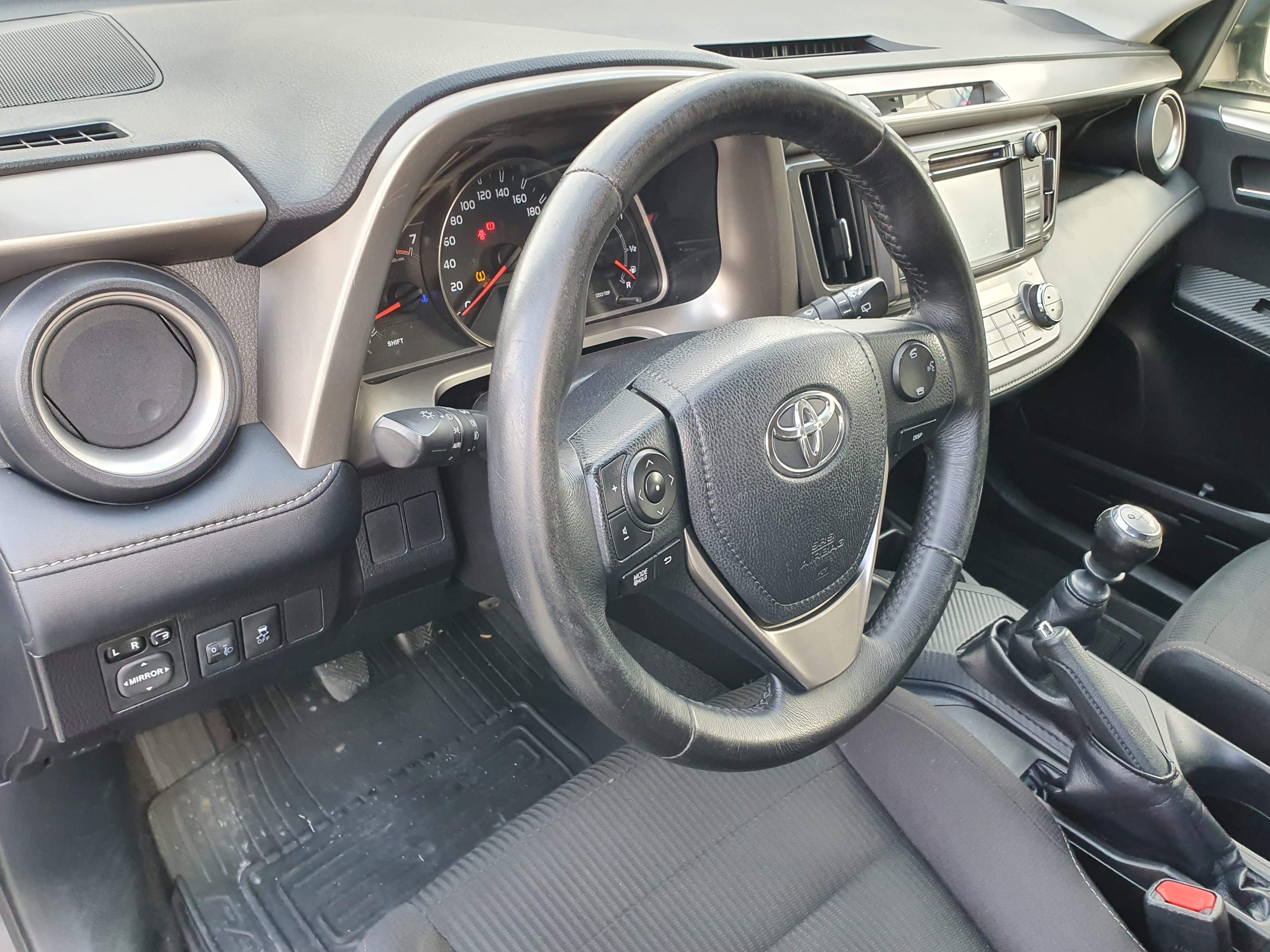 Toyota Rav4 · Ano 2015 — imagen 32