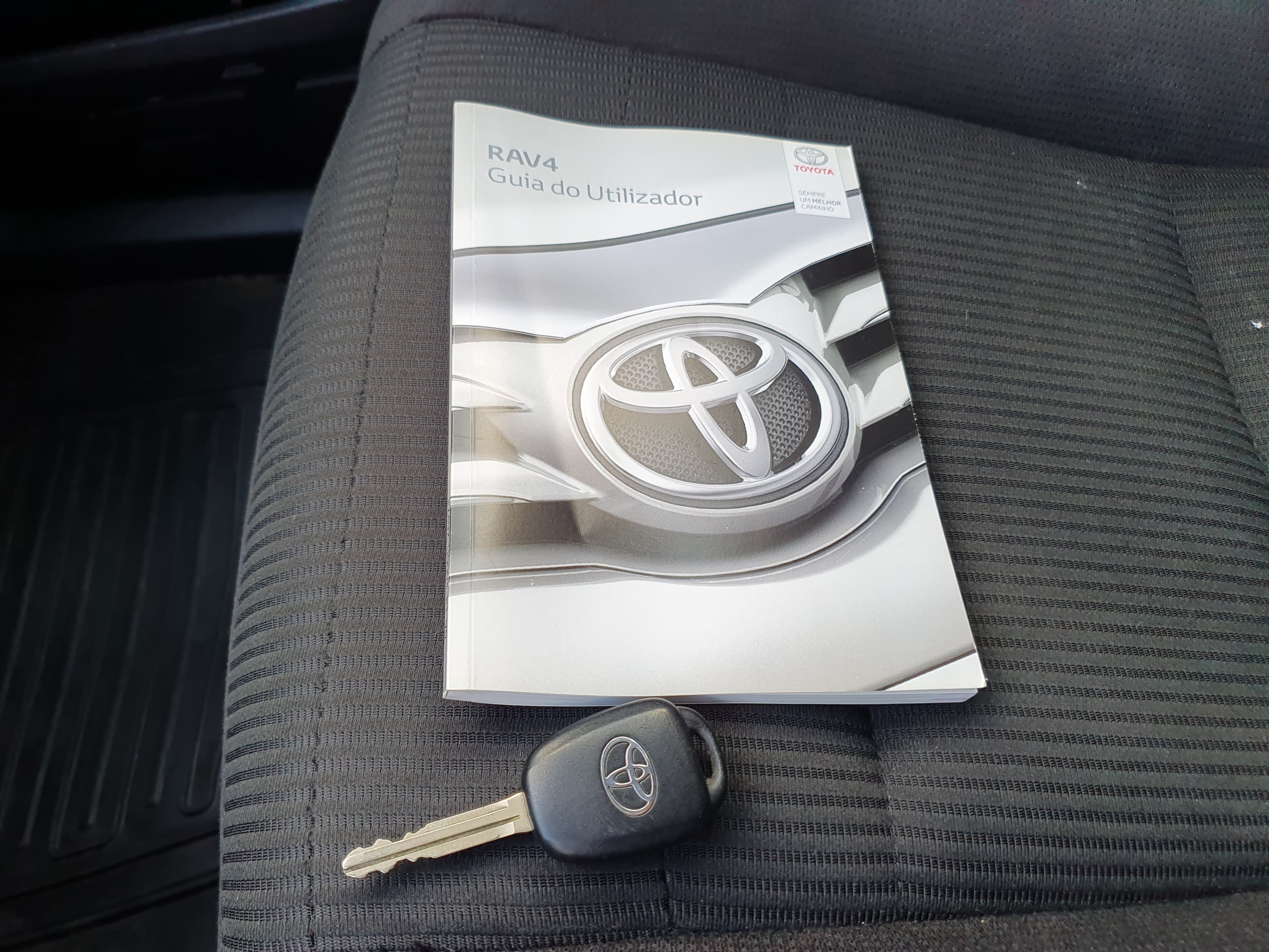 Toyota Rav4 · Ano 2015 — imagen 46