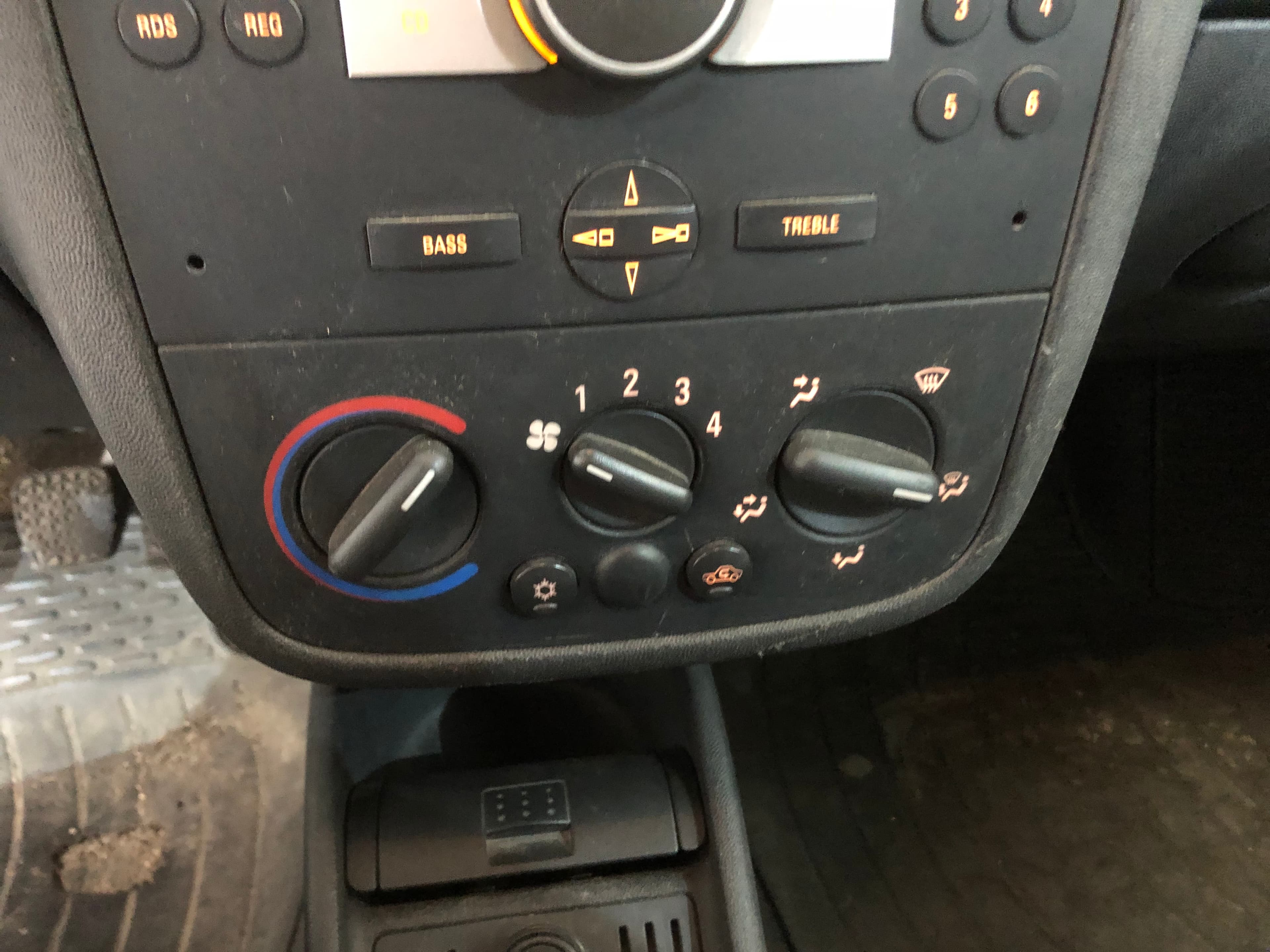 Opel Combo 1.7 CDTI · Ano 2008 — imagen 31
