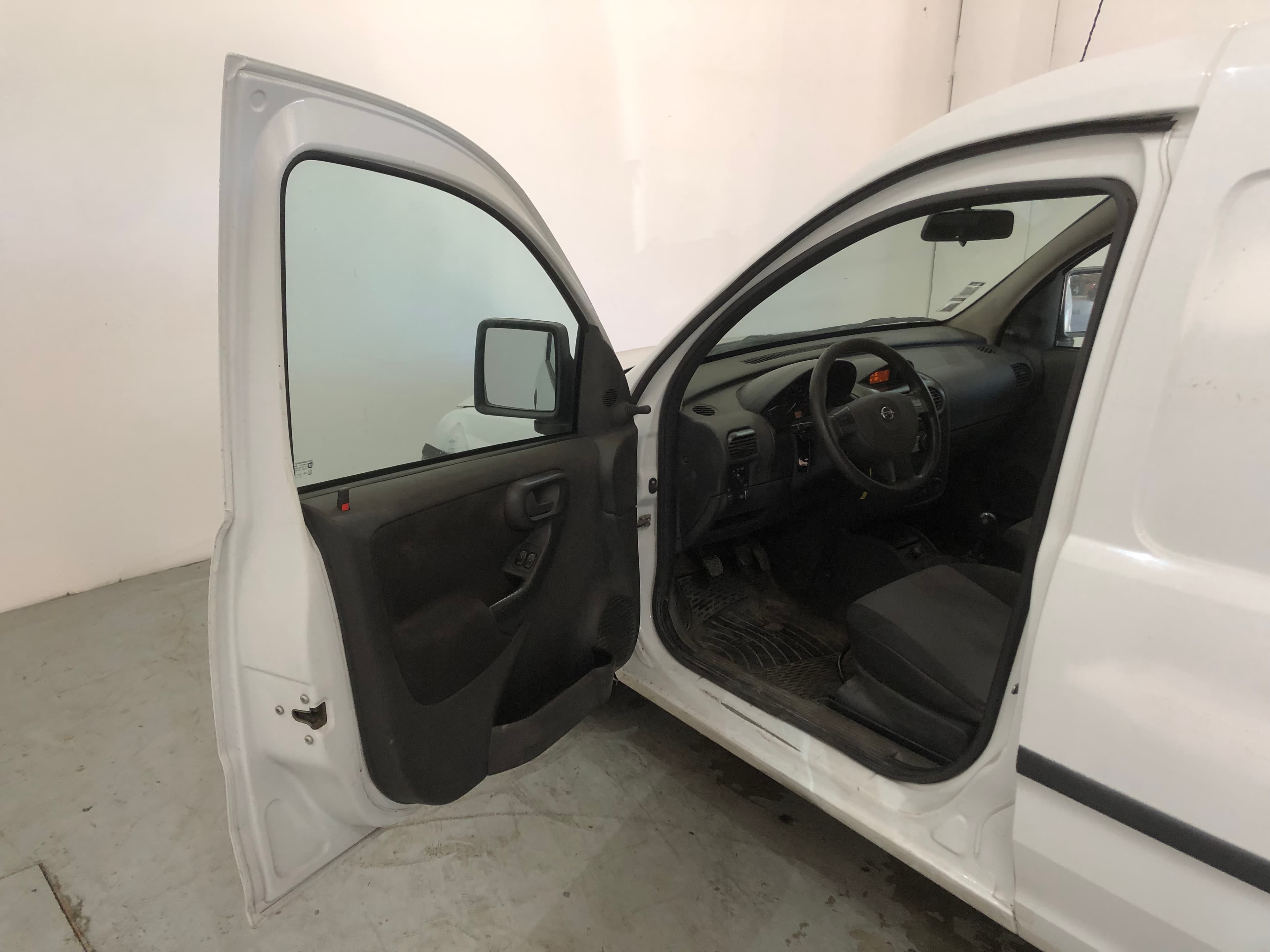 Opel Combo 1.7 CDTI · Ano 2008 — imagen 19