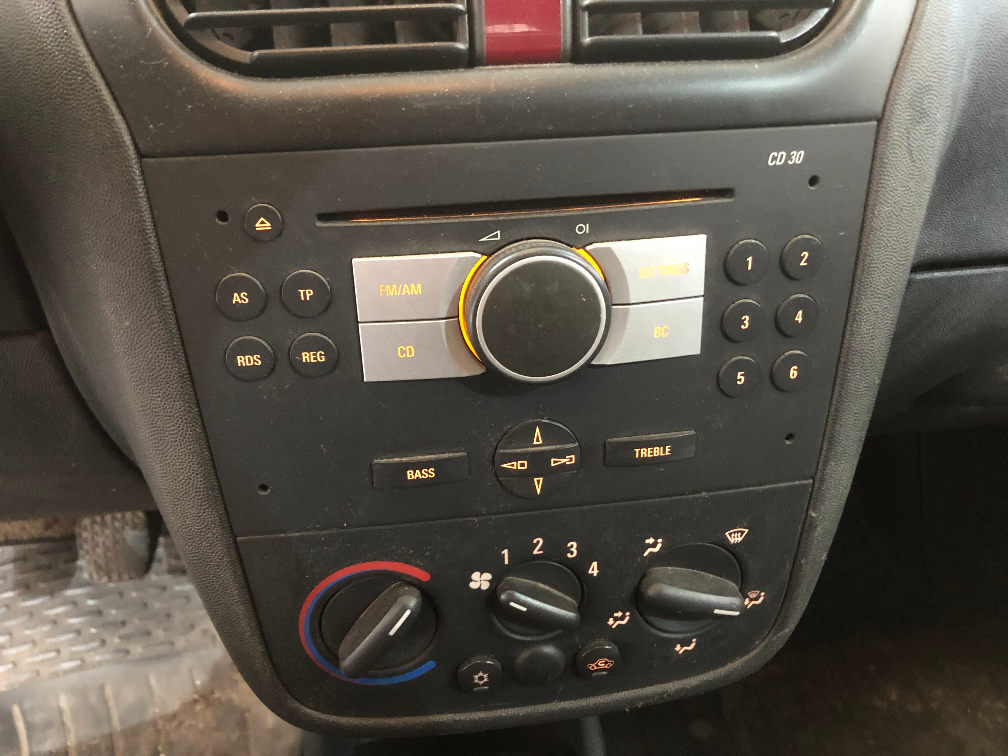 Opel Combo 1.7 CDTI · Ano 2008 — imagen 32