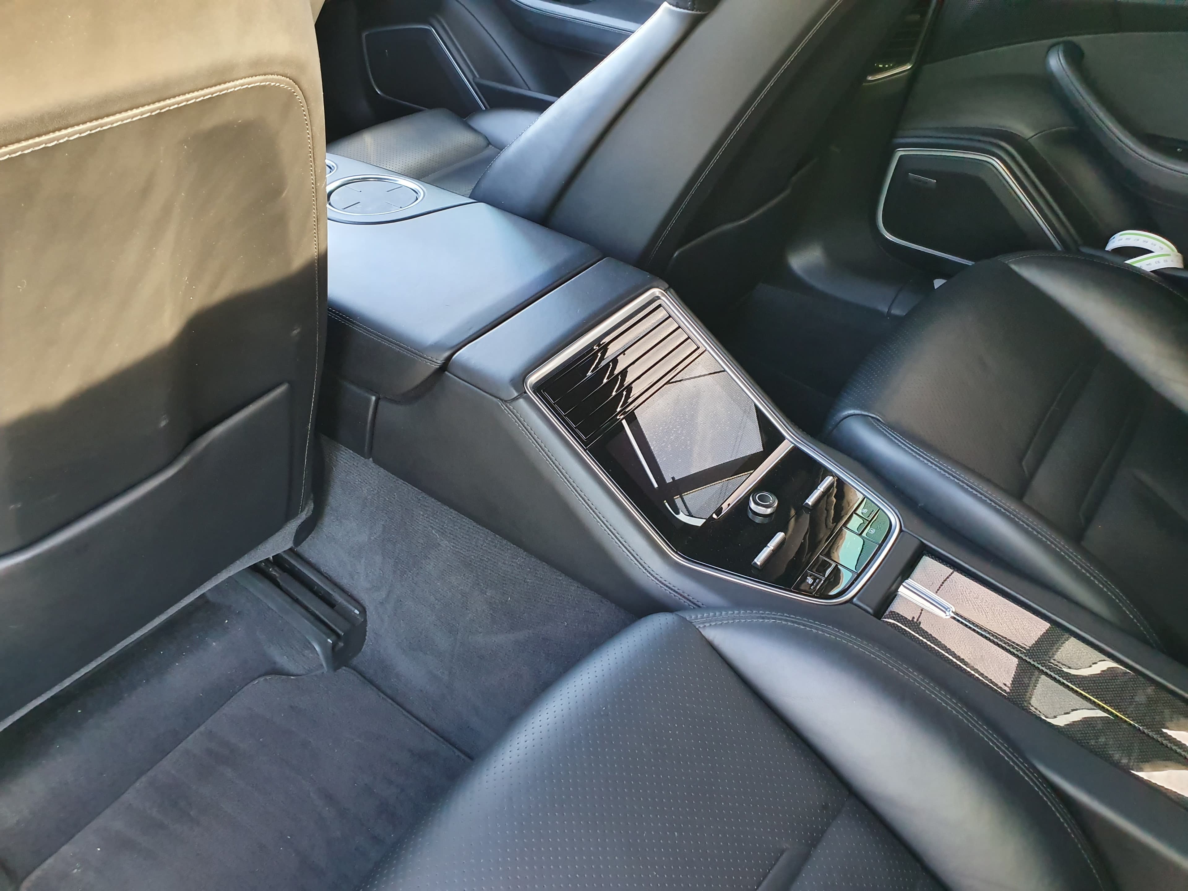 Porsche Panamera Turbo S · Ano 2018 — imagen 25