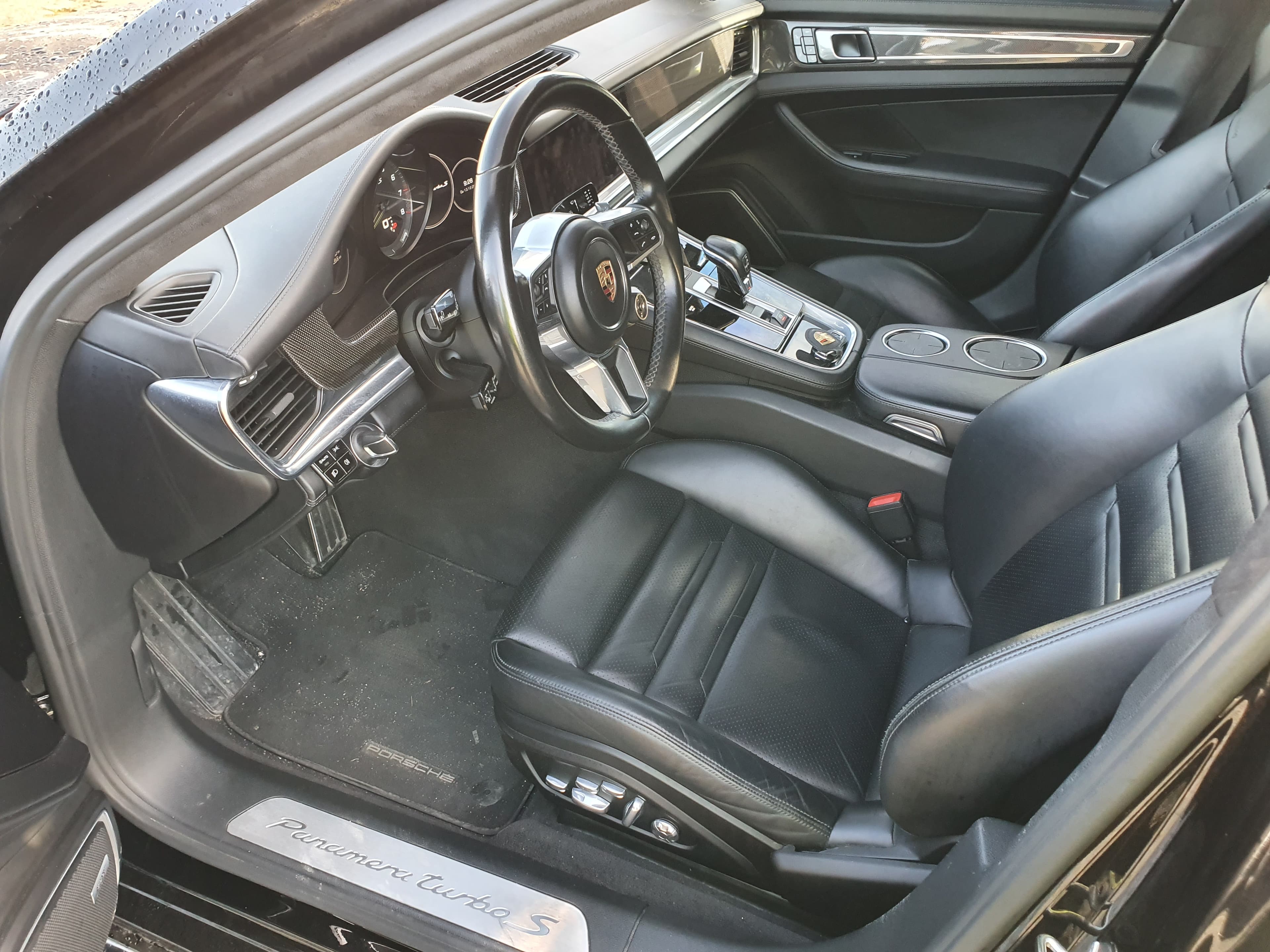 Porsche Panamera Turbo S · Ano 2018 — imagen 28