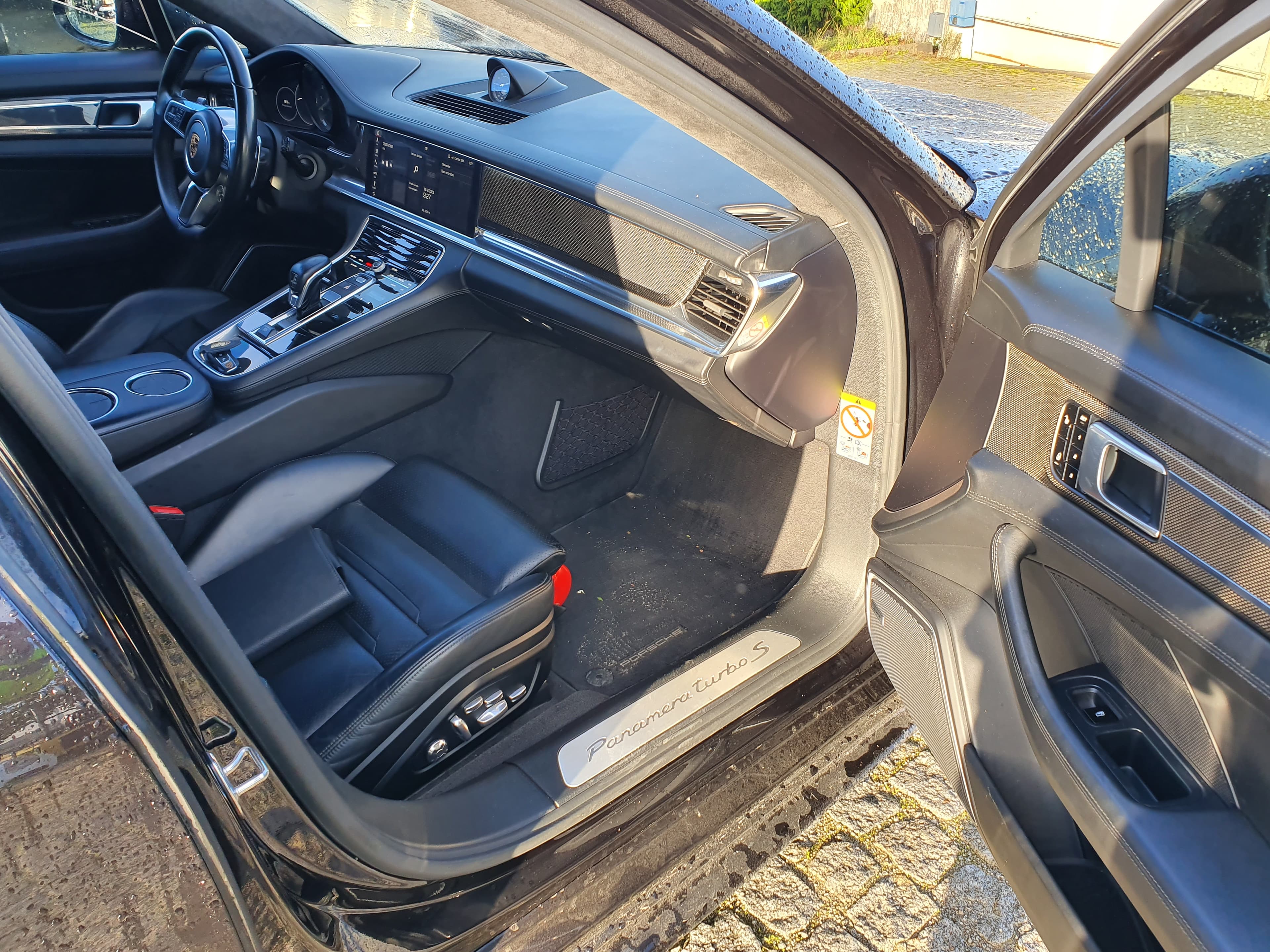 Porsche Panamera Turbo S · Ano 2018 — imagen 23