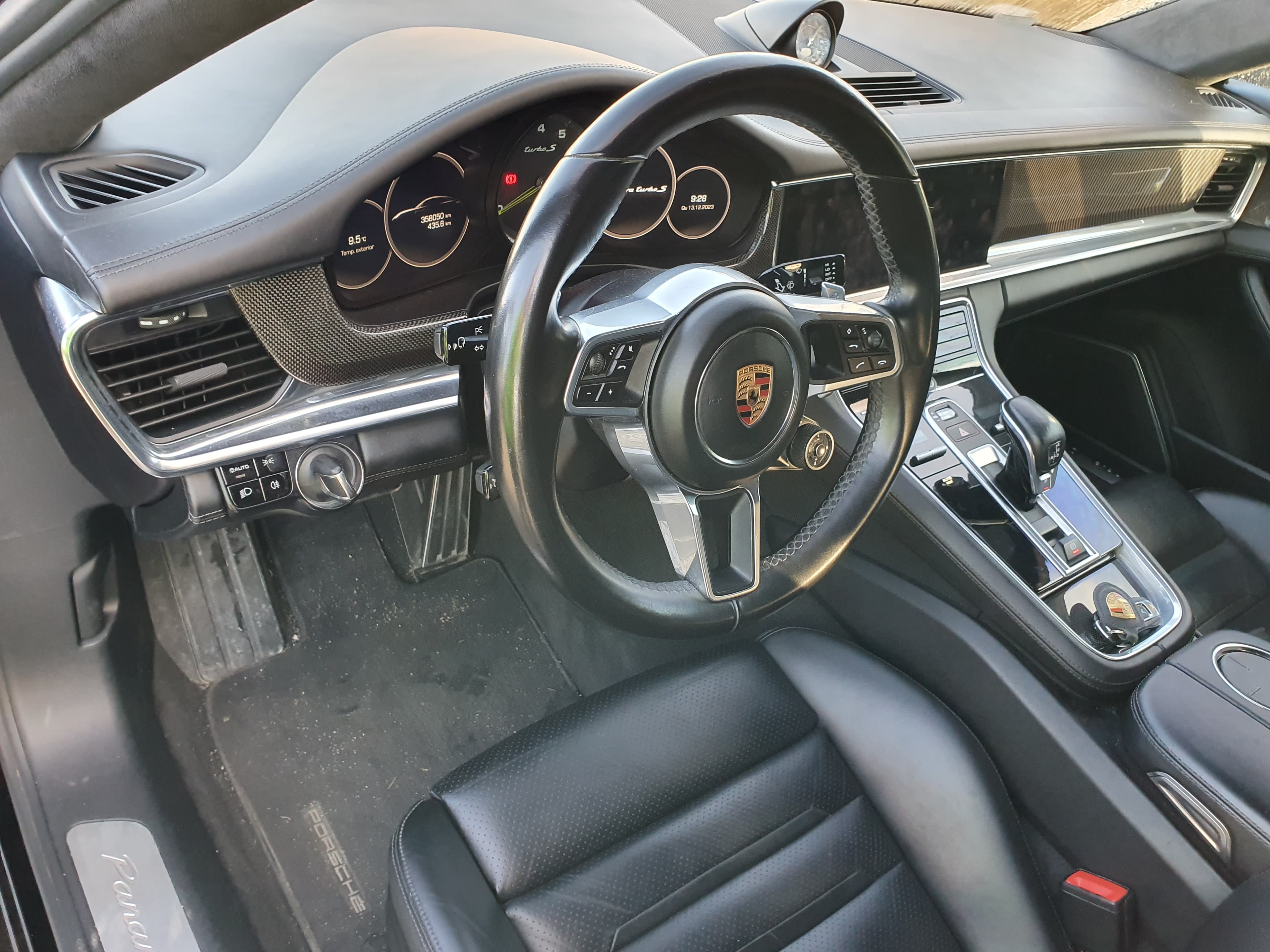 Porsche Panamera Turbo S · Ano 2018 — imagen 31