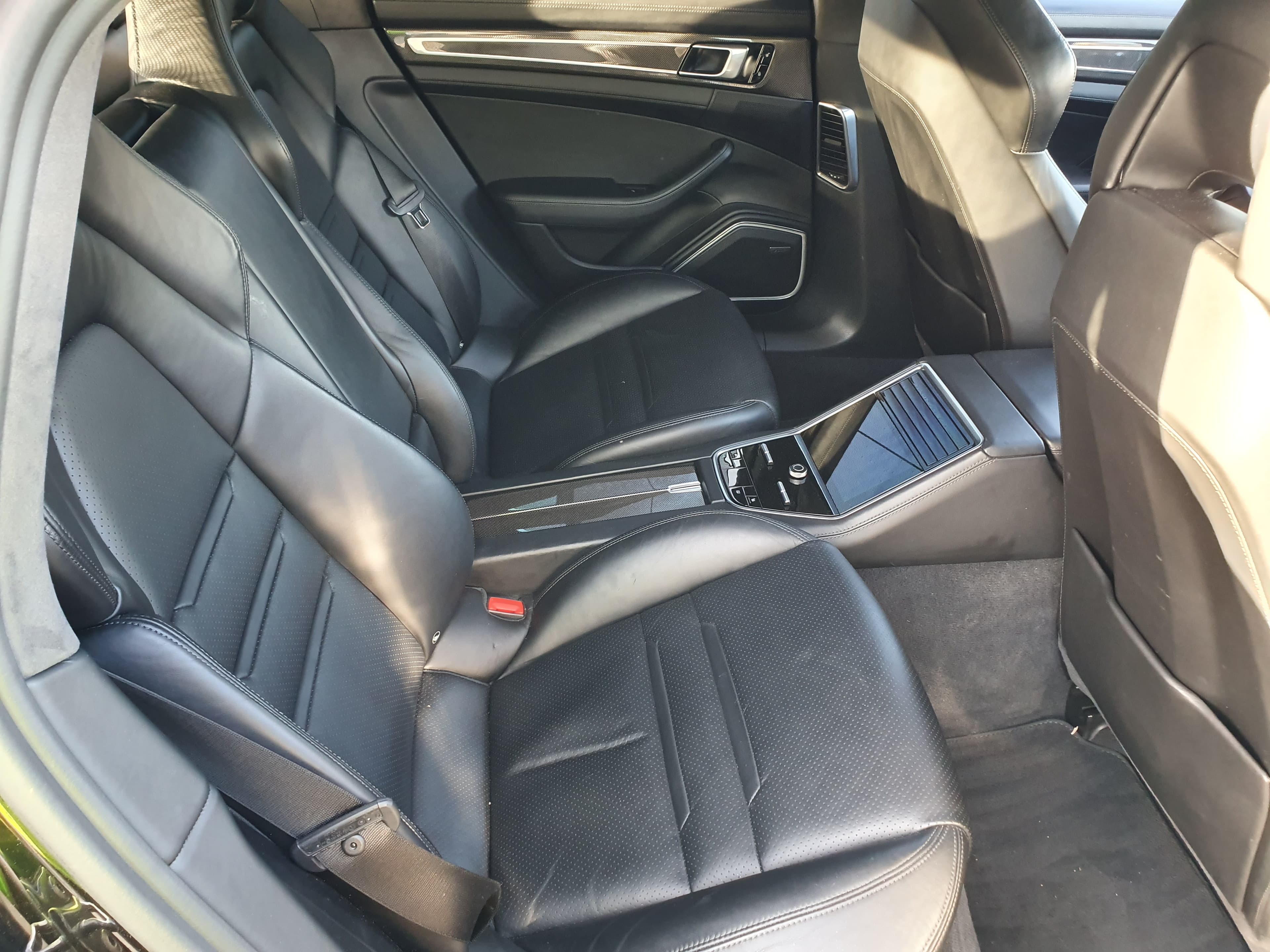 Porsche Panamera Turbo S · Ano 2018 — imagen 21
