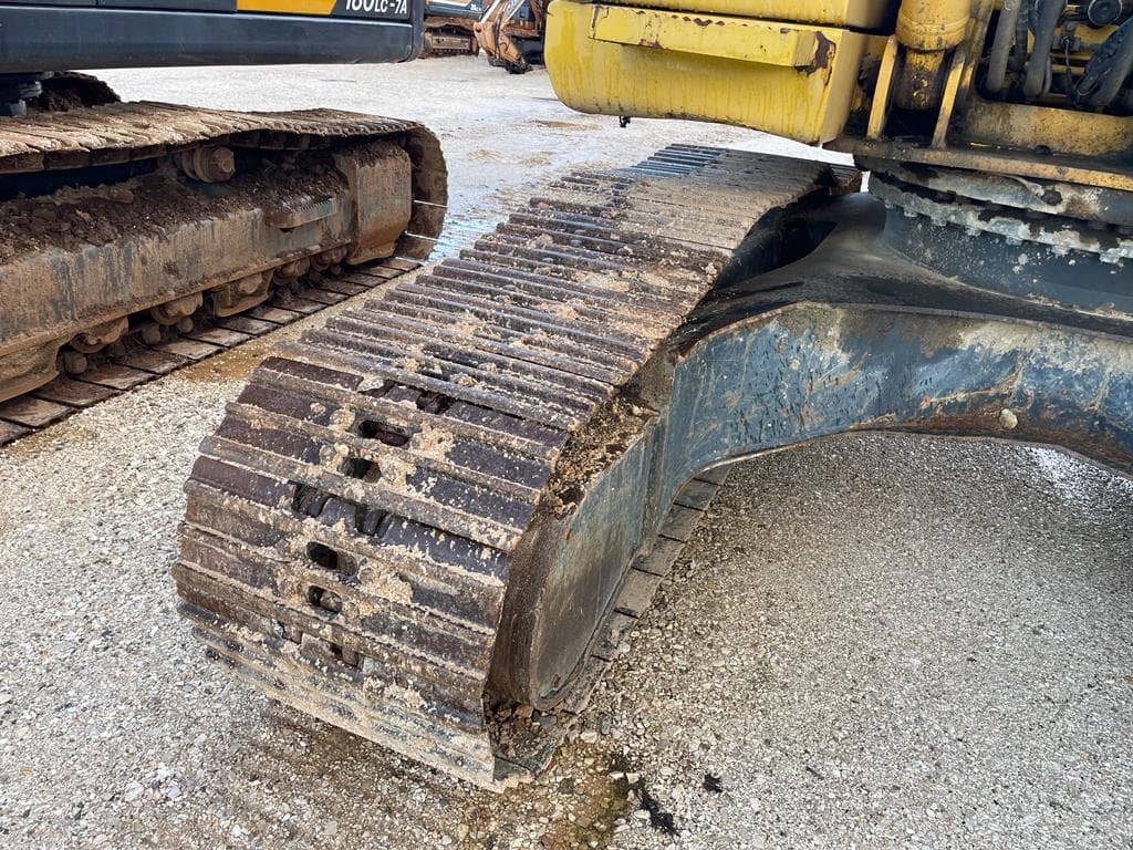 Giratória Komatsu PC 210 — imagem 5