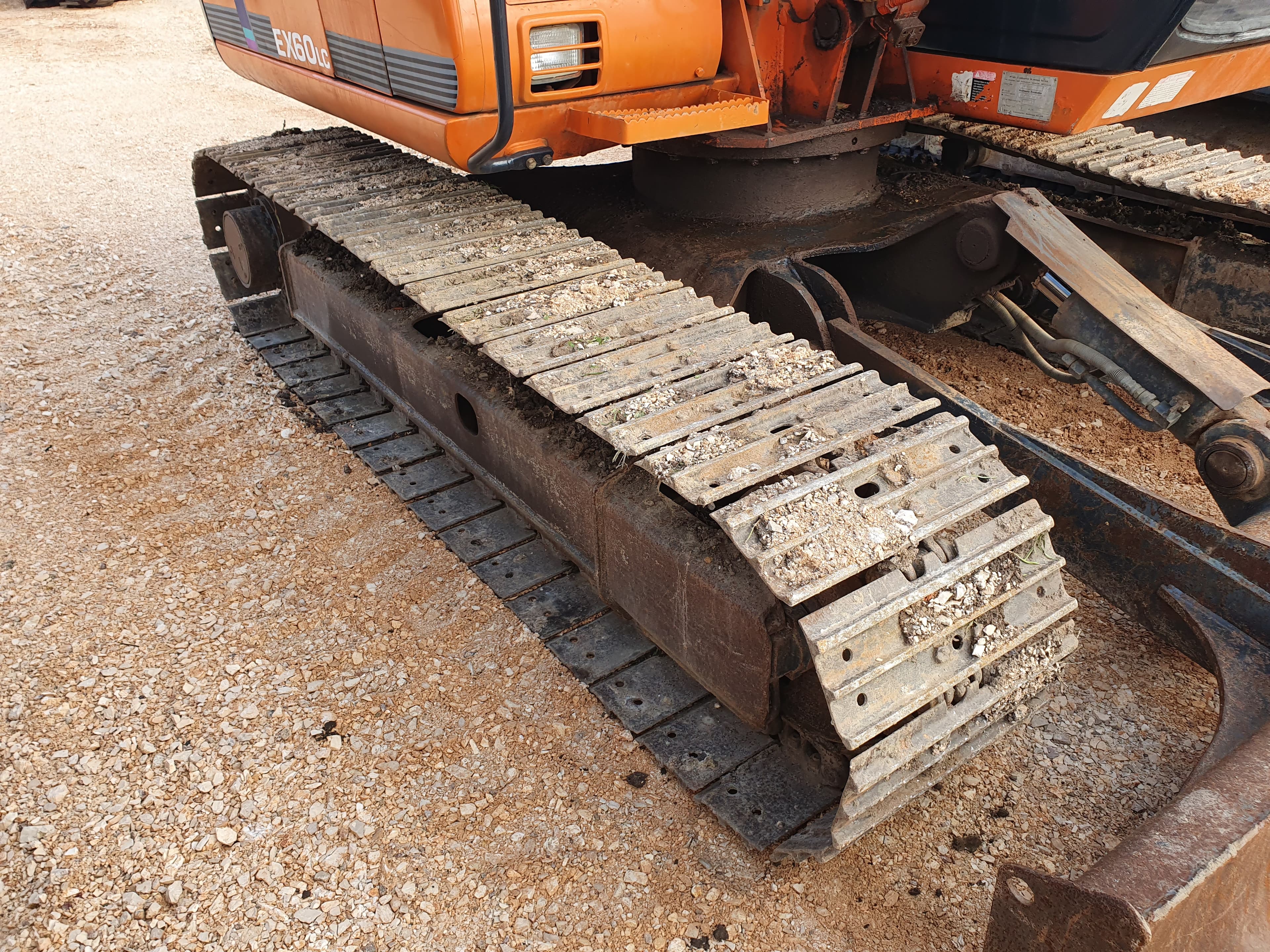 Giratória de rastos Hitachi — image 5