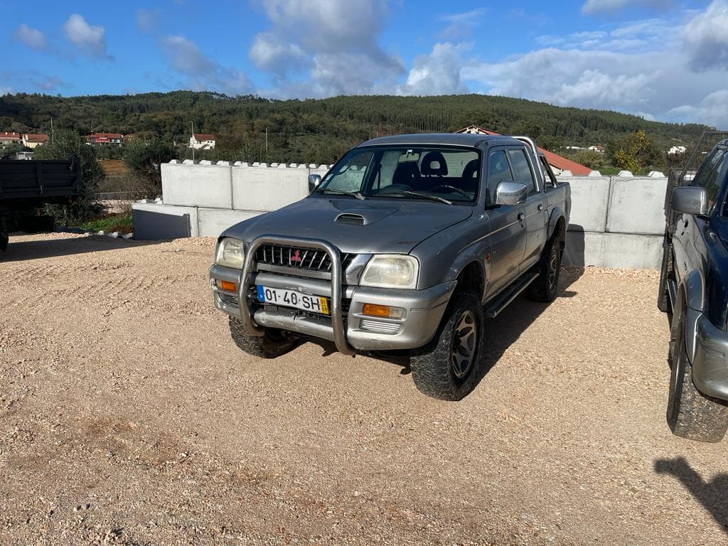 Mitsubishi L200 2.5 TD · Ano 2001 — imagen 1