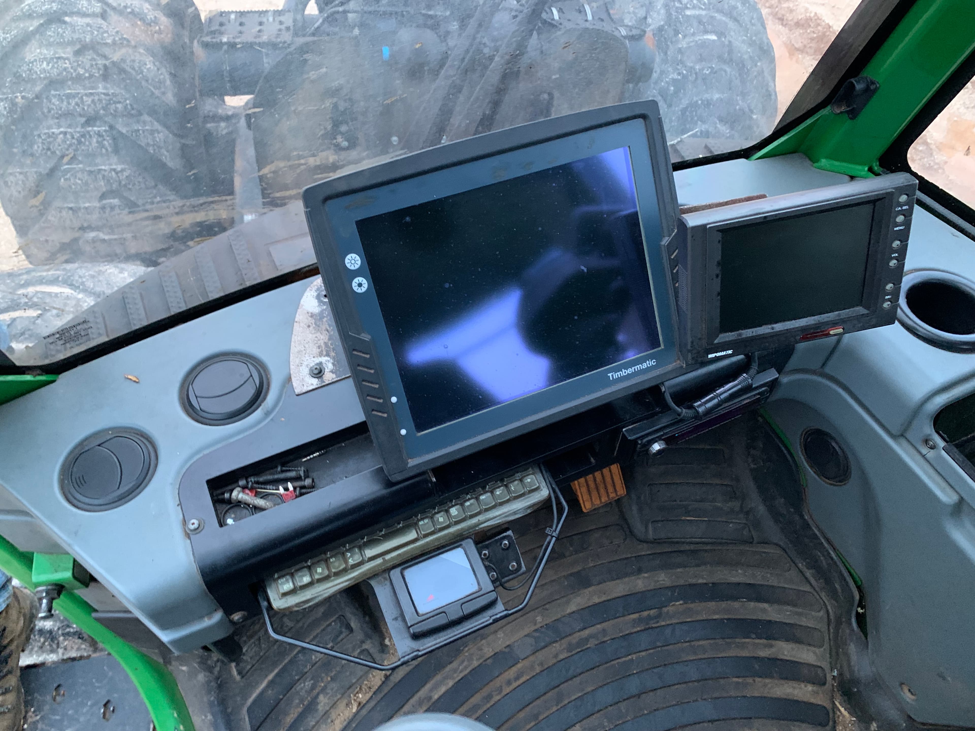 John Deere Forestry Chipper — image 3
