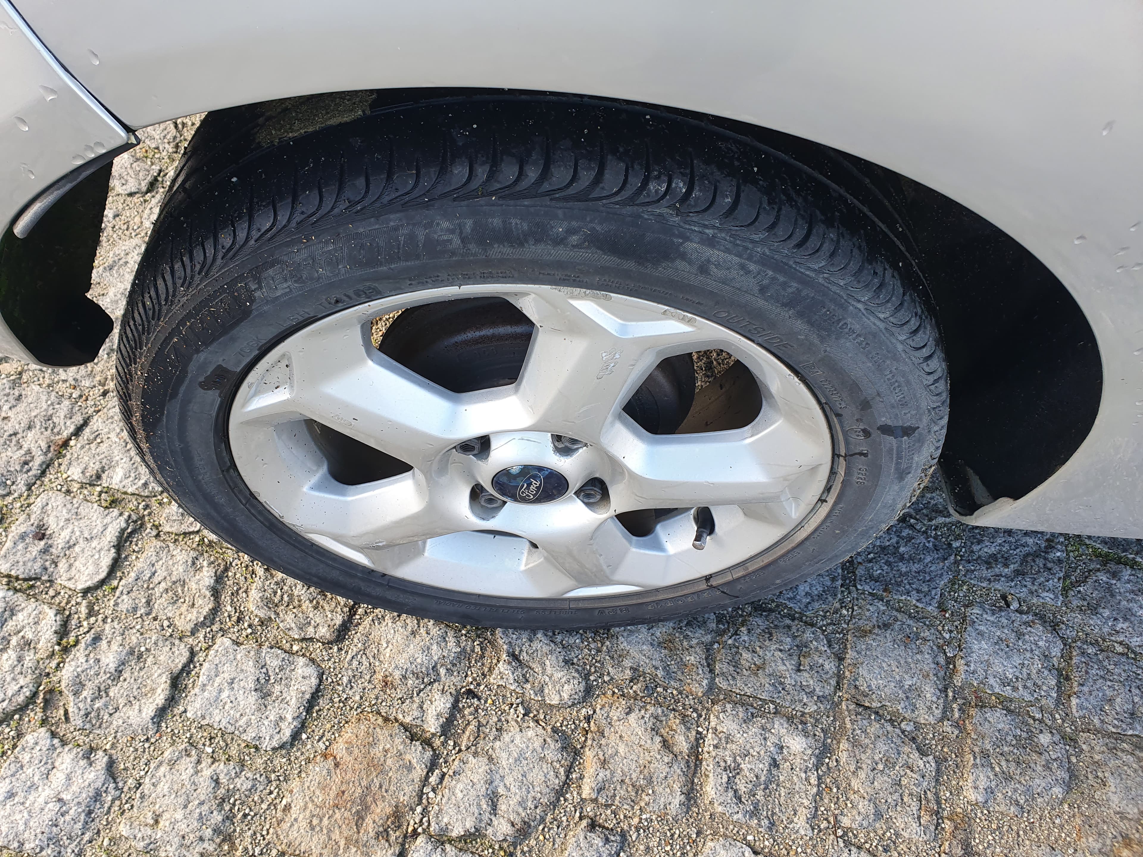 Ford Fiesta · Ano 2010 — image 13