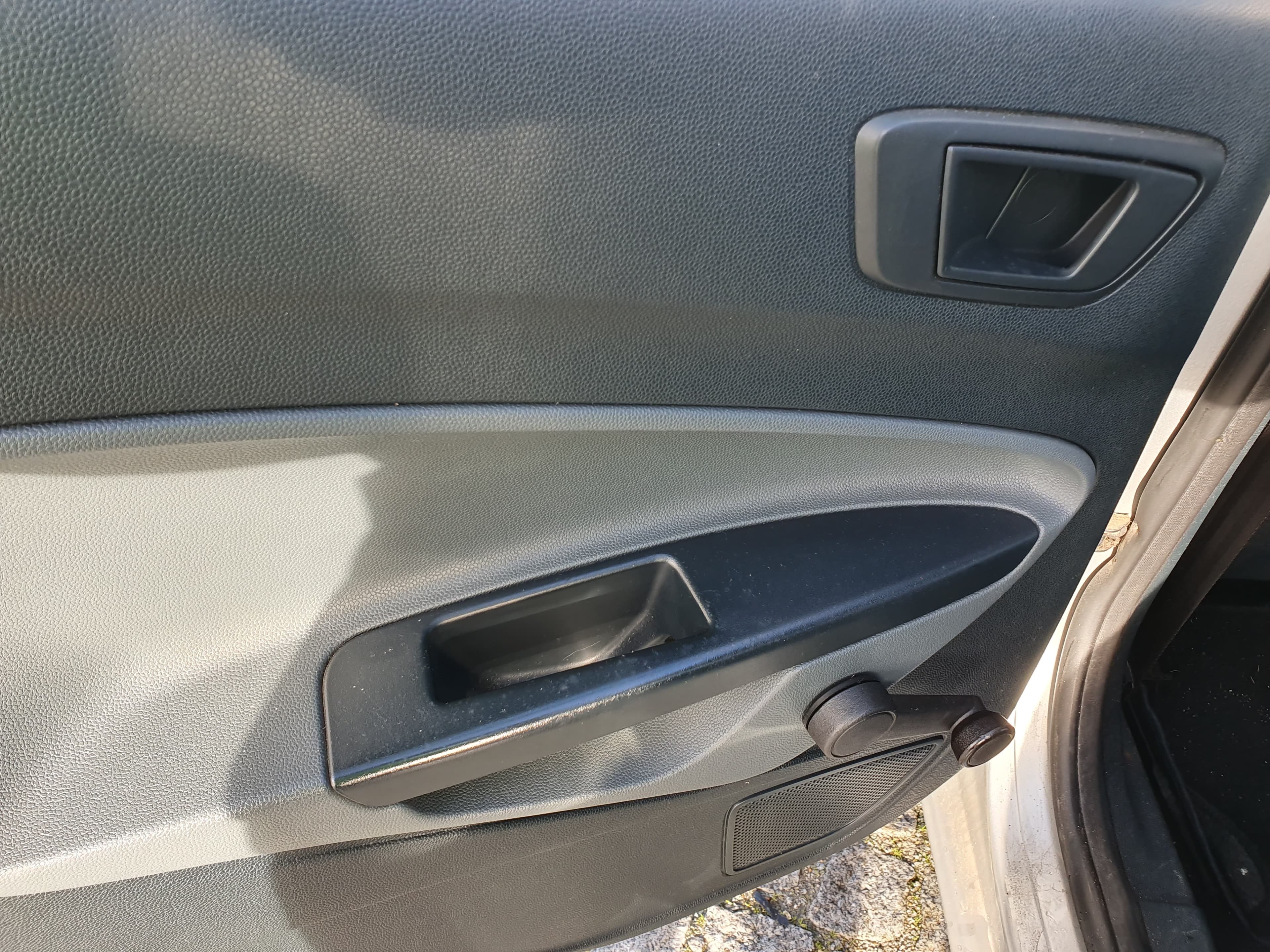 Ford Fiesta · Ano 2010 — image 31