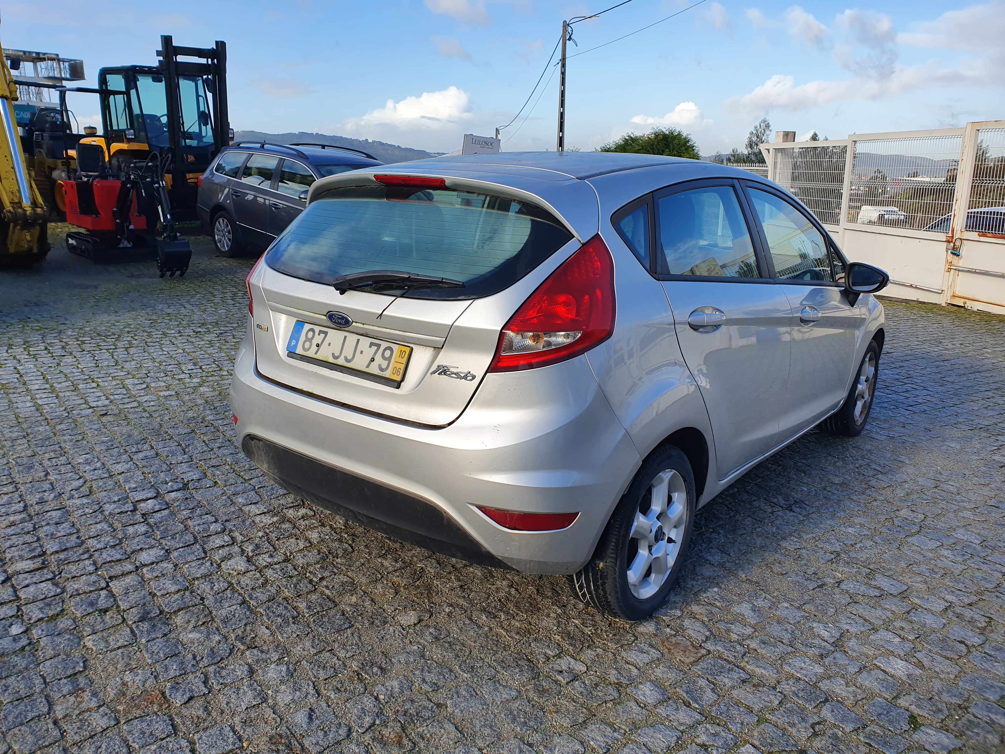 Ford Fiesta · Ano 2010 — image 4