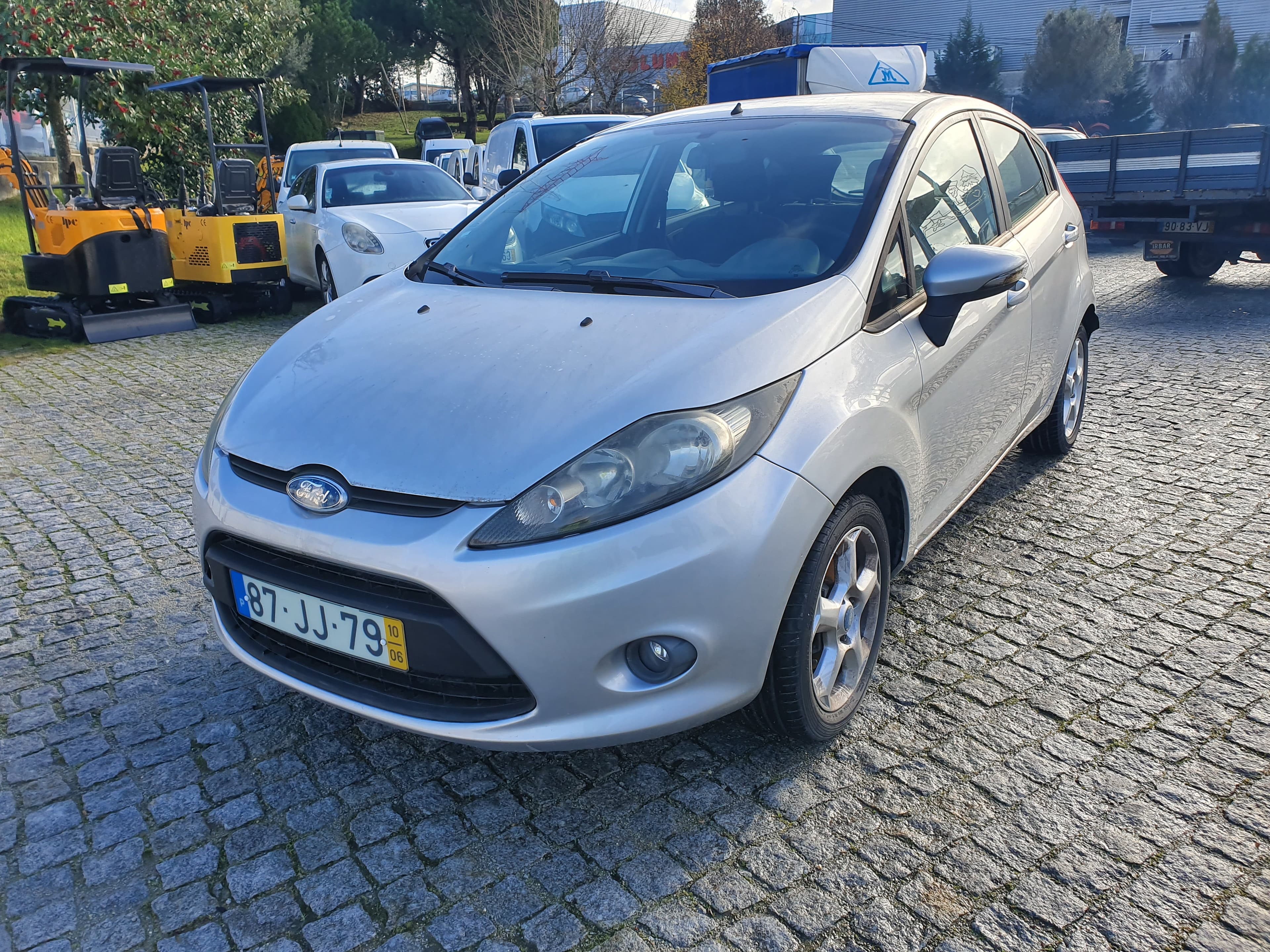 Ford Fiesta · Ano 2010 — image 2