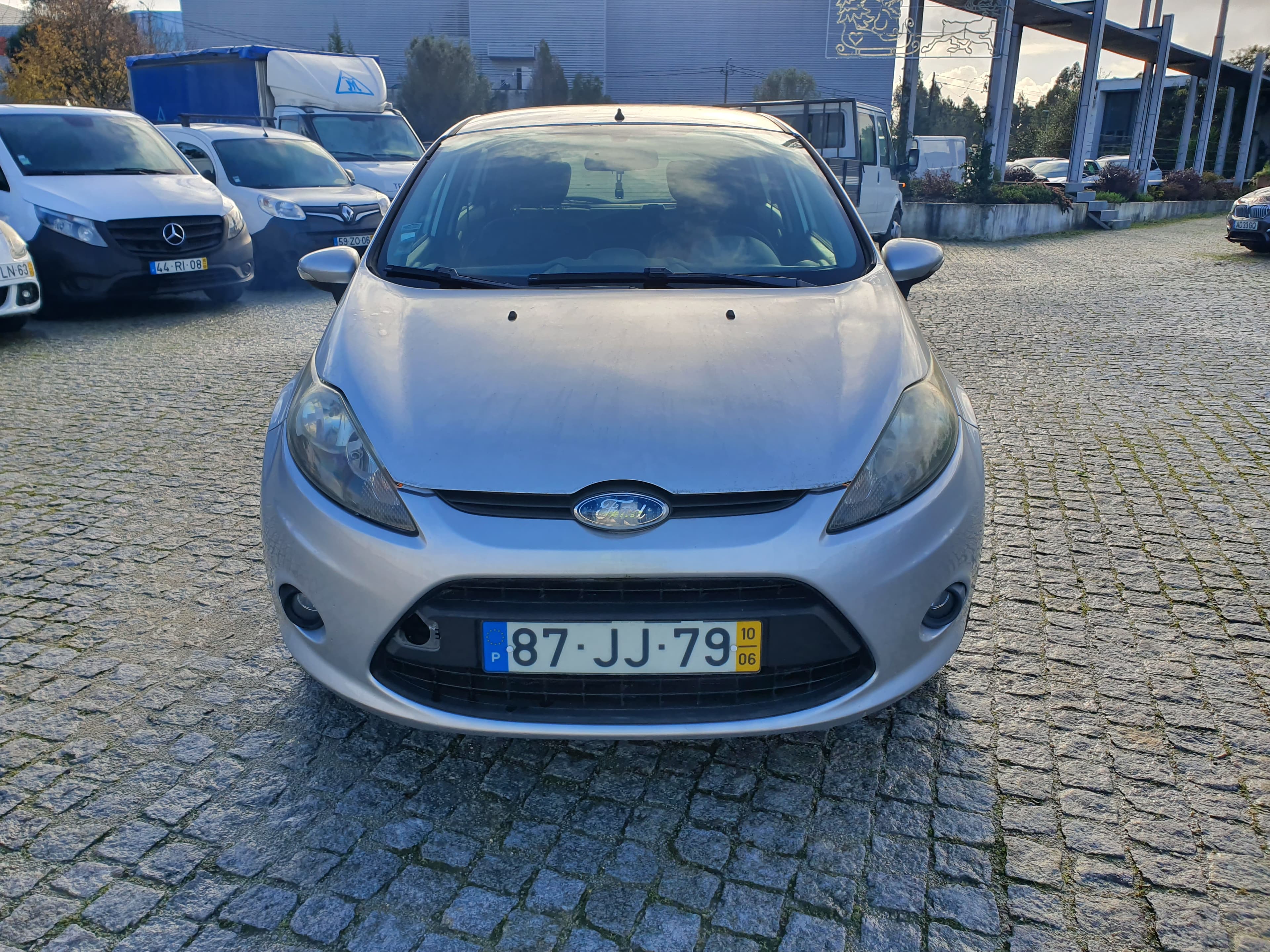 Ford Fiesta · Ano 2010 — image 3