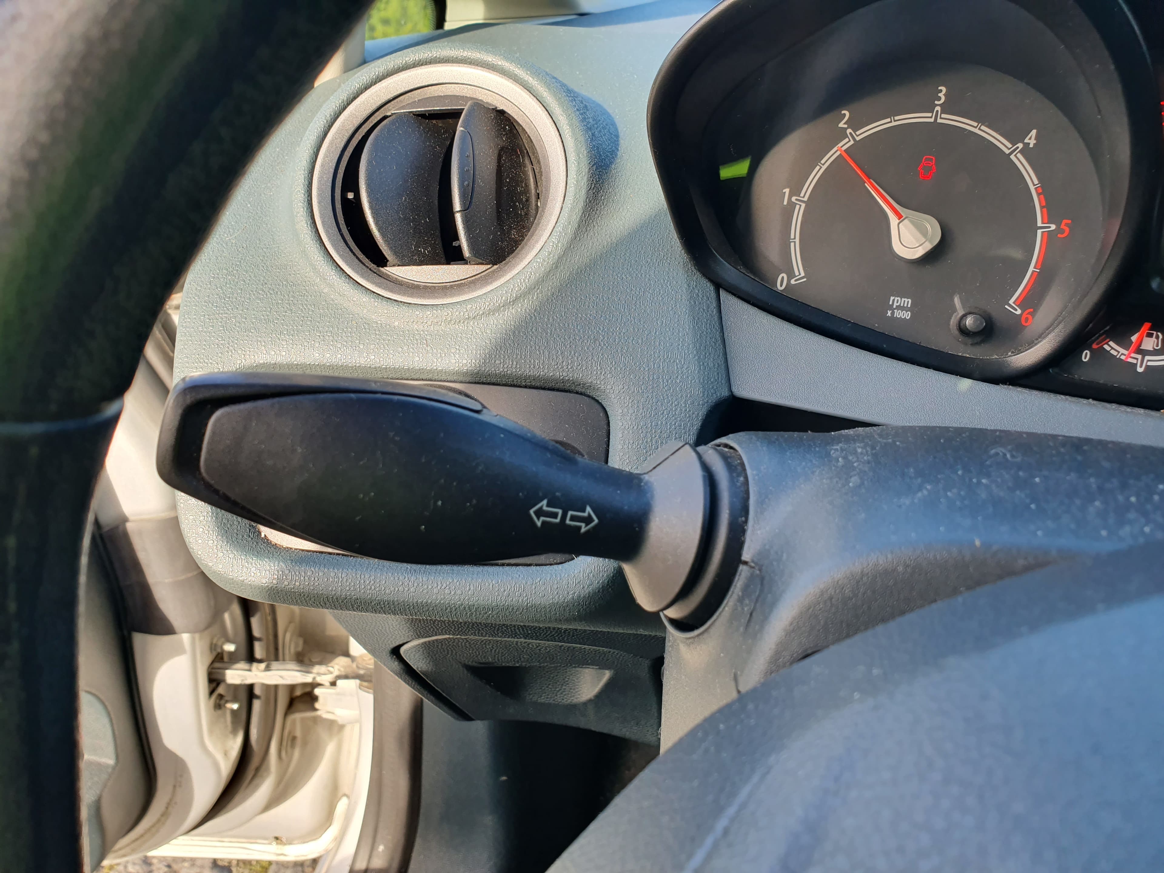 Ford Fiesta · Ano 2010 — image 35