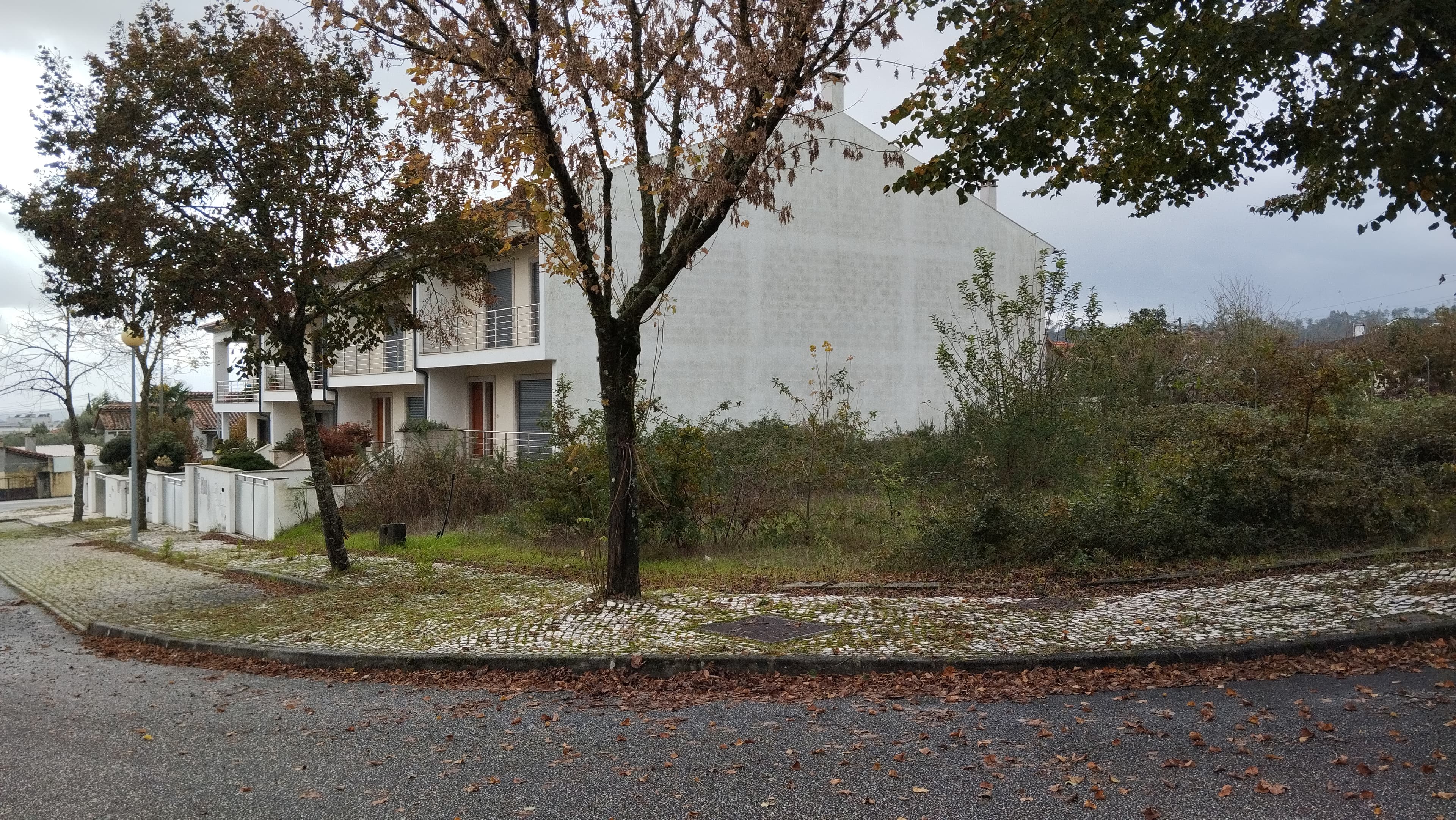 Lote para Construção de Bloco Habitacional  · Viseu — imagen 2