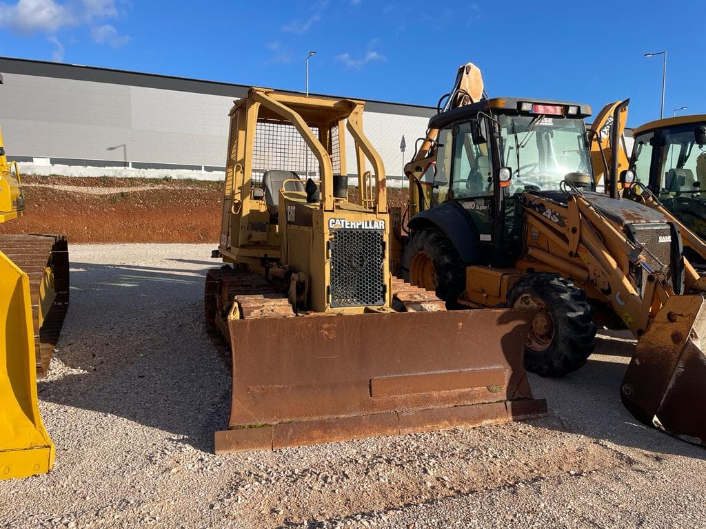 Buldozer CAT D3C — imagen 2