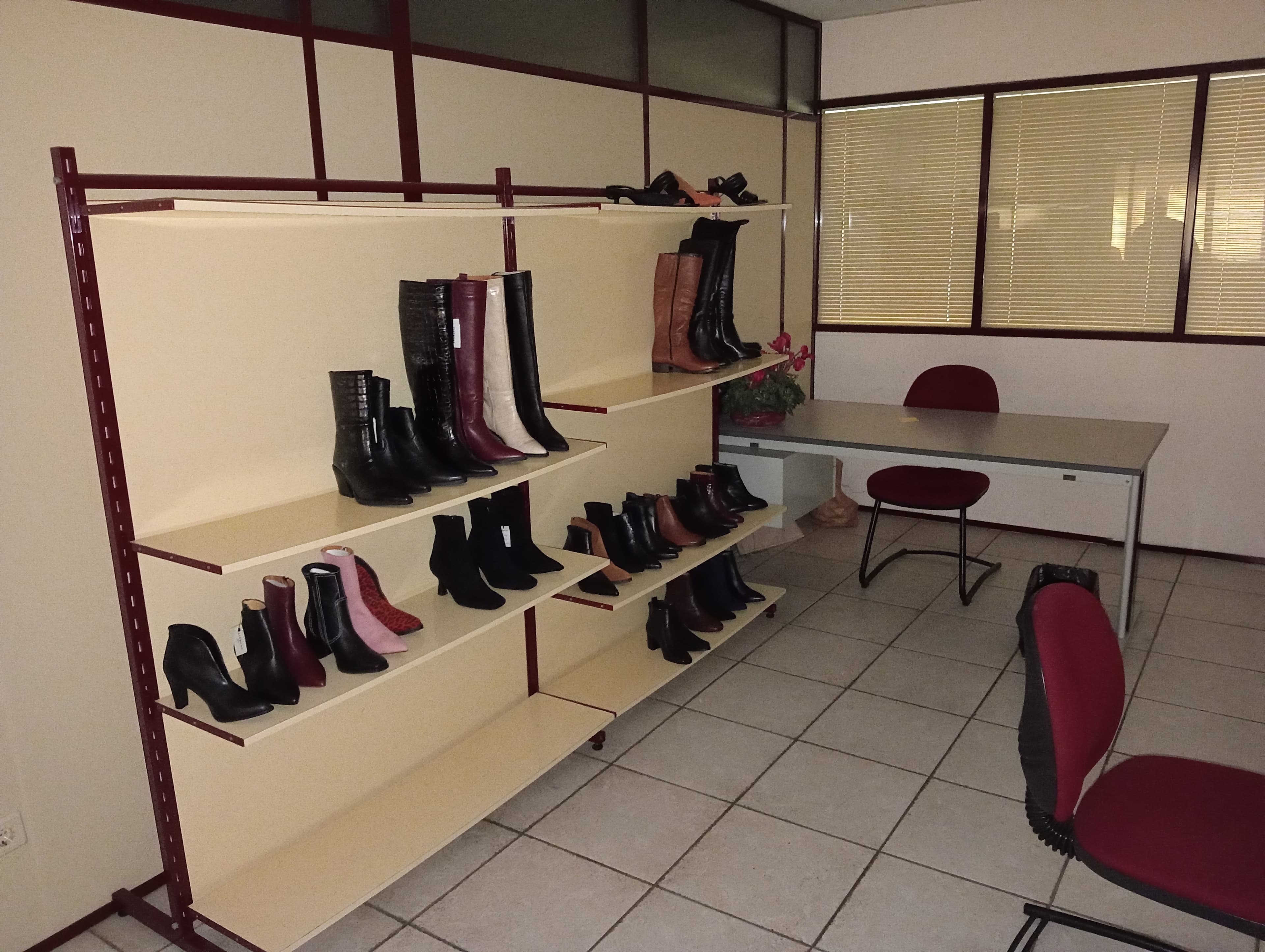 Equipamiento de Oficina — imagen 19