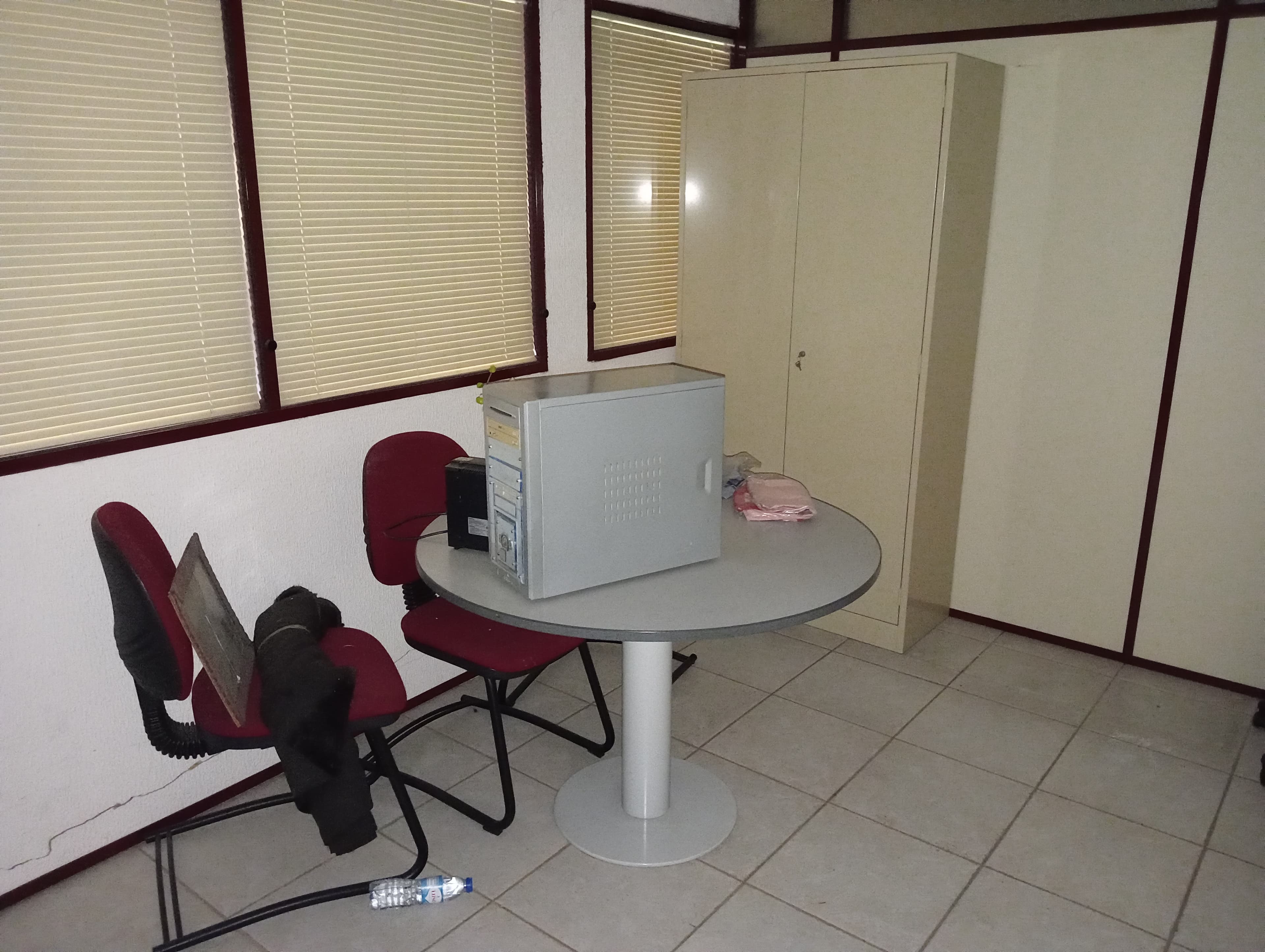 Equipamiento de Oficina — imagen 25