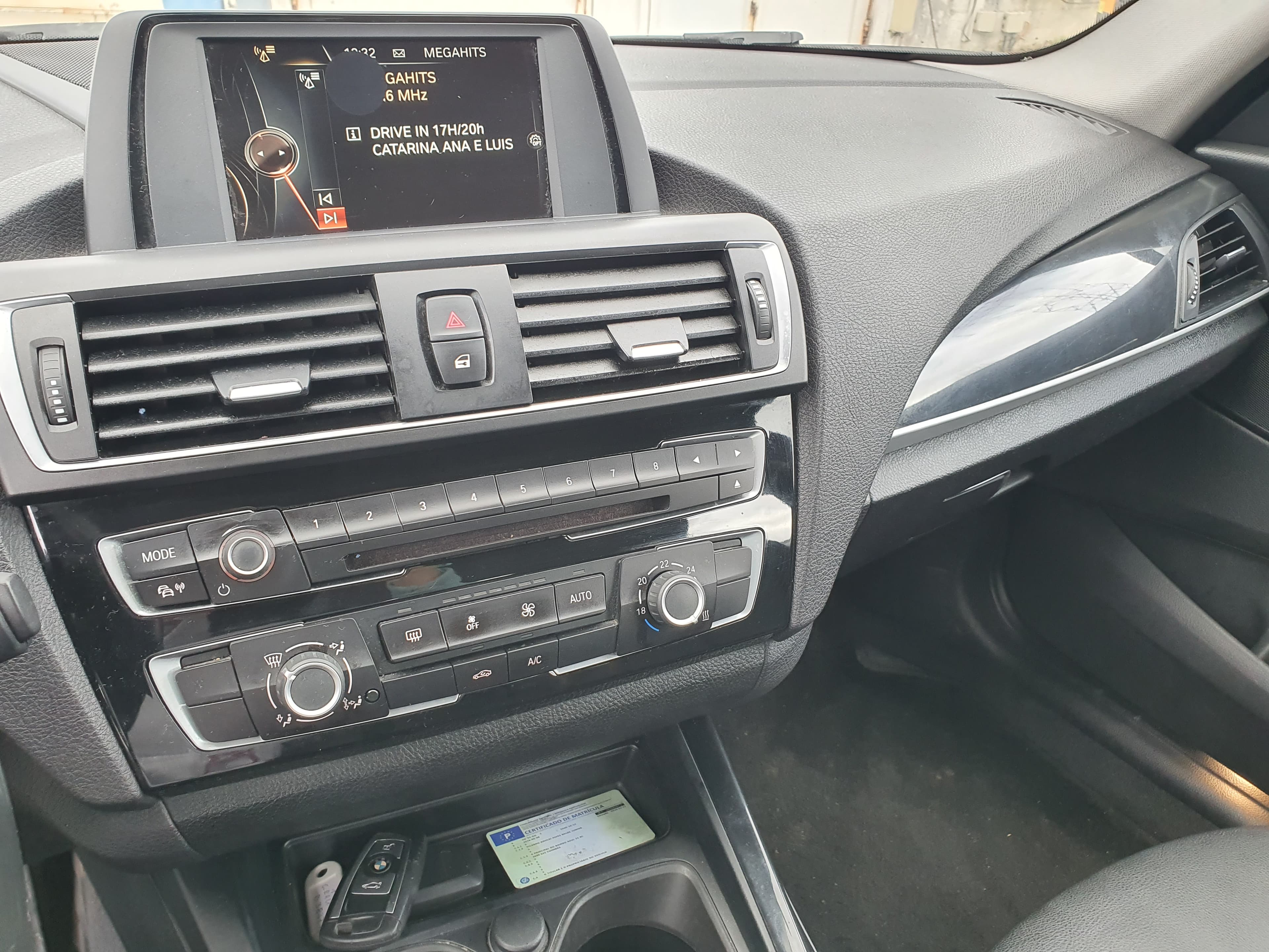 BMW 116D · Ano 2016 — imagem 38